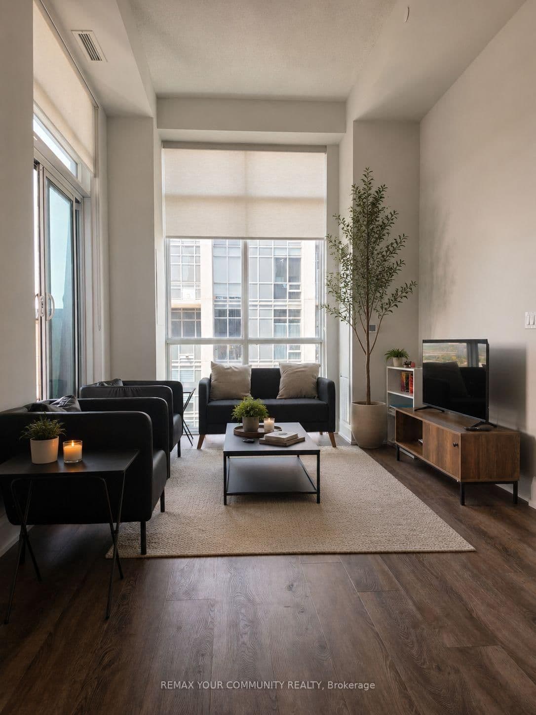20 Meadowglen Place, Unit 2808