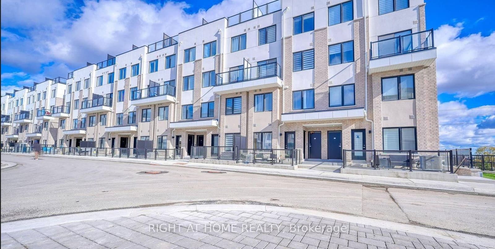 1695 Dersan Street, Unit 327