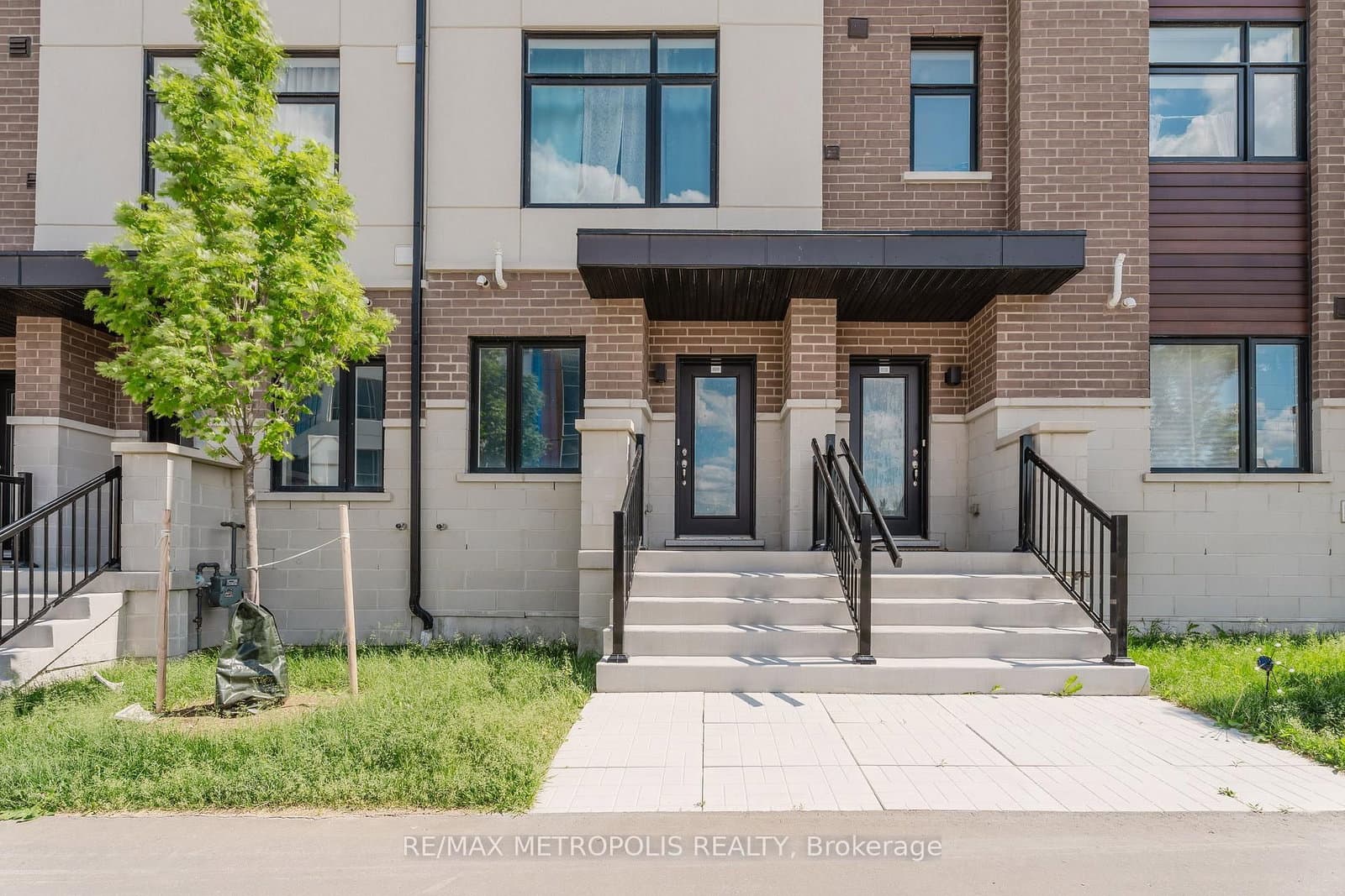 1695 Dersan Street, Unit 109