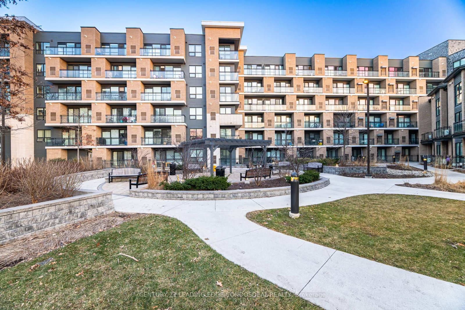 #424 - 1 Falaise Road