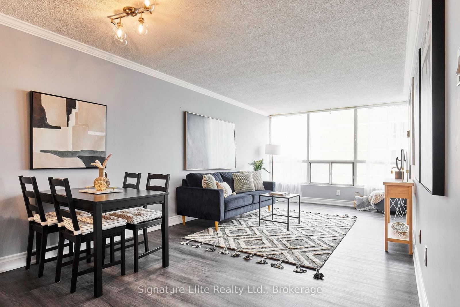 #1617 - 3050 Ellesmere Road