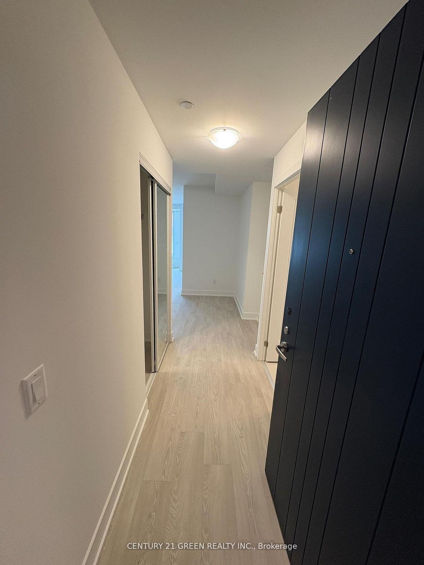 #219 - 2545 Simcoe Street N