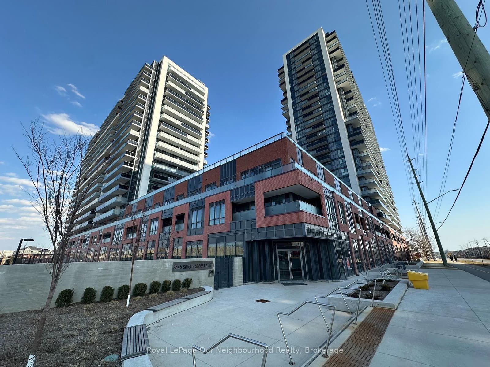 #2615 - 2545 SIMCOE Street N