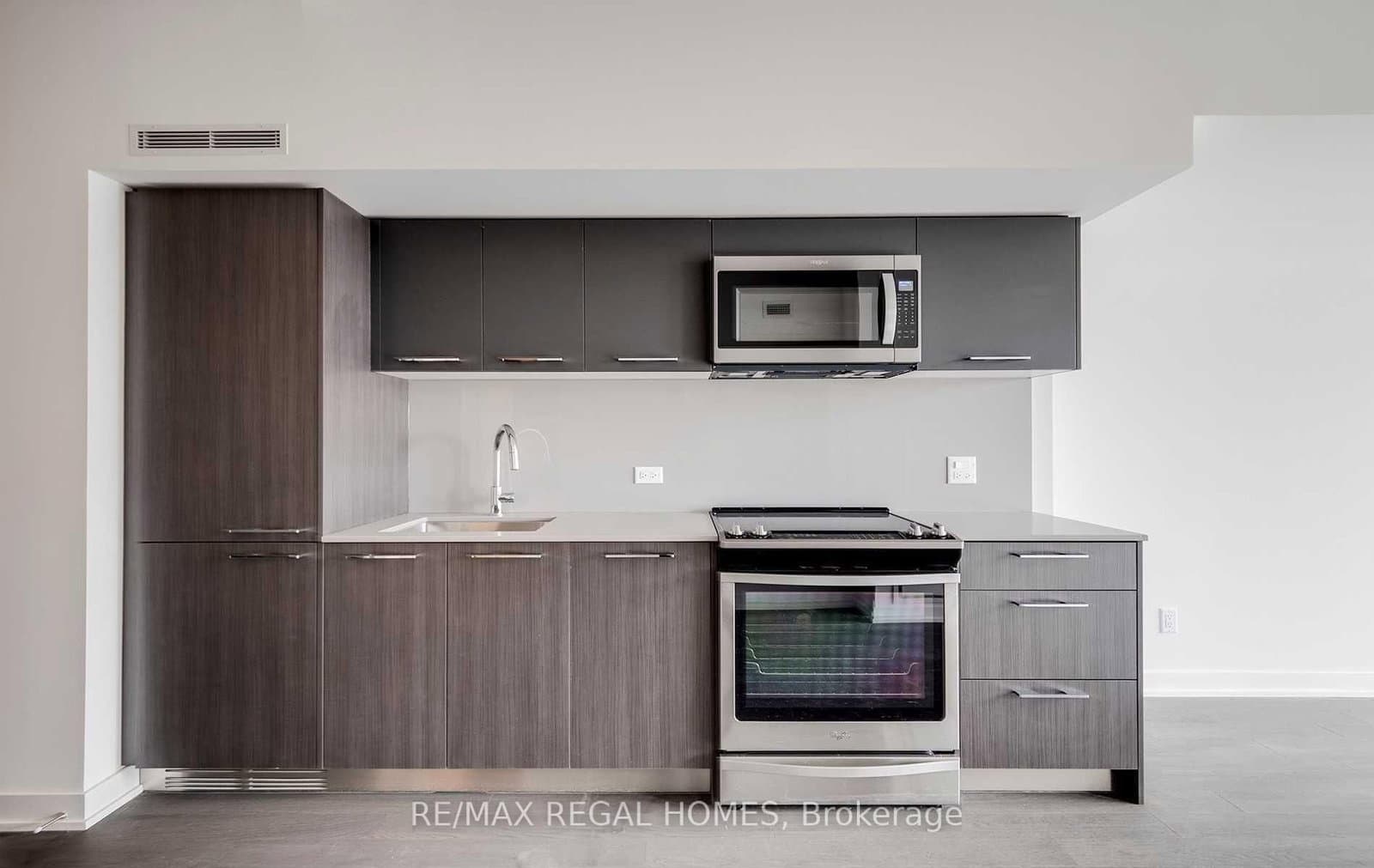 30 Baseball Place, Unit 209