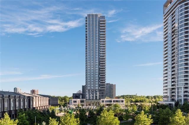 255 Village Green Square, Unit 707