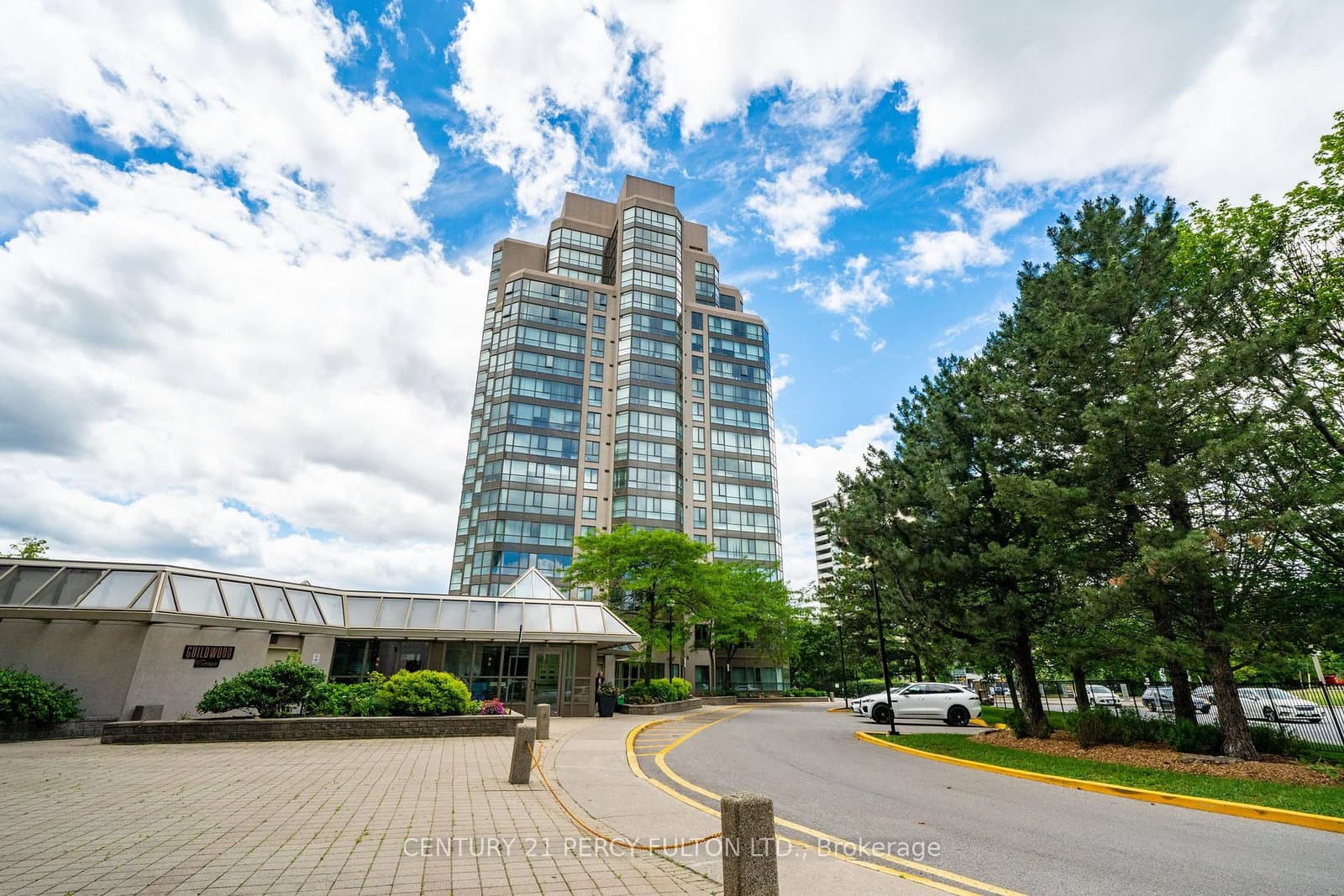 #206B - 3231 Eglinton Avenue E