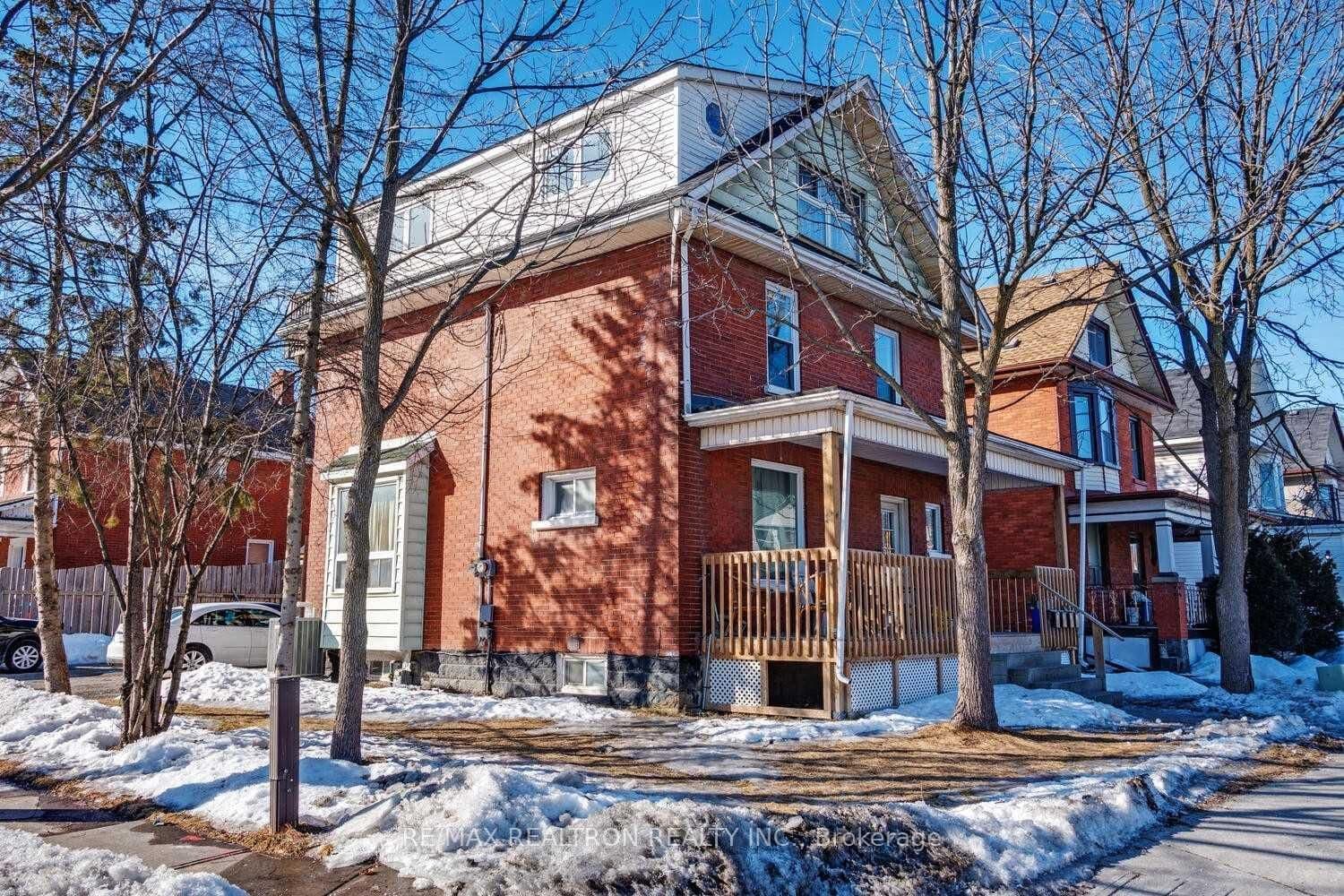 54 Ritson Road S