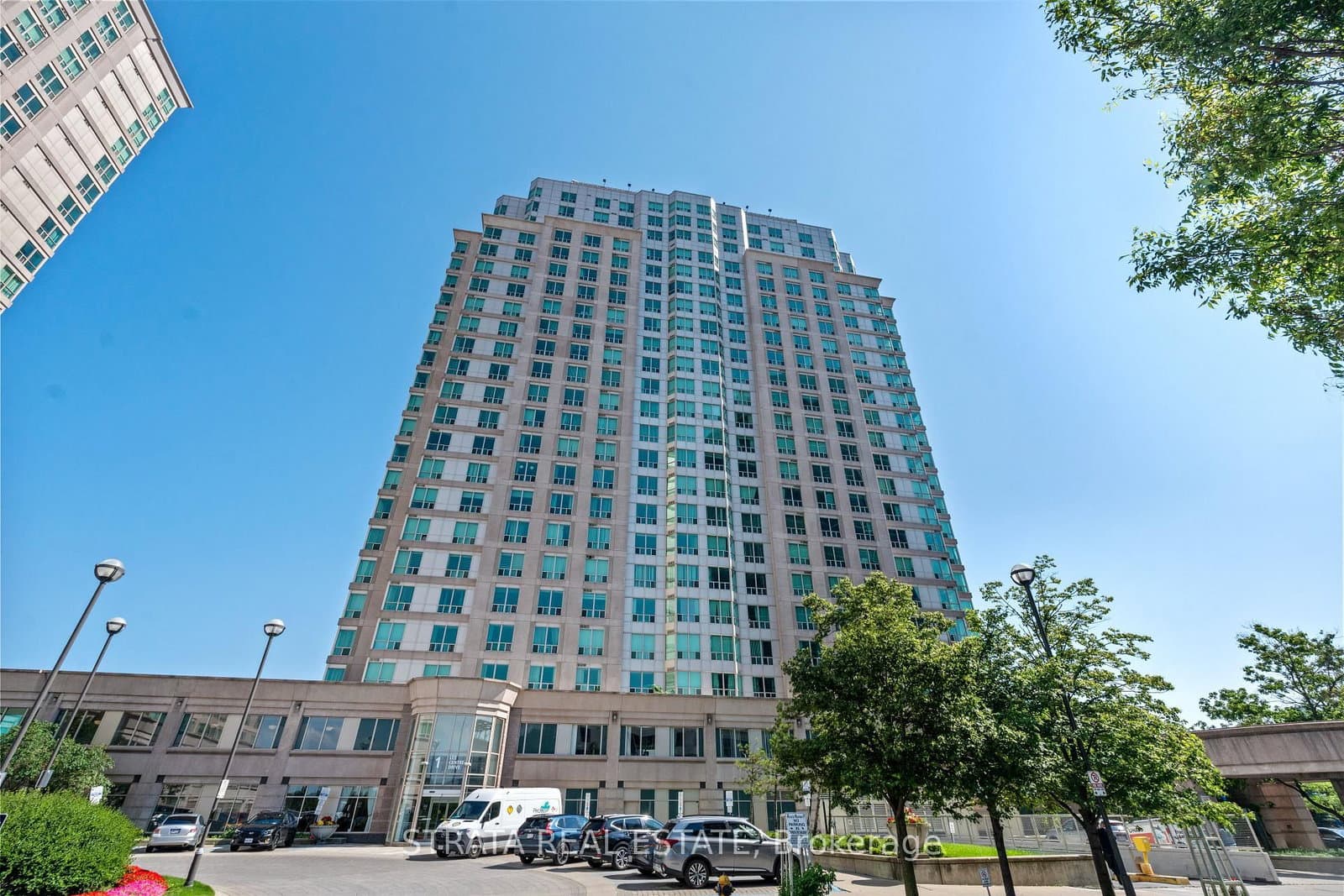 #313 - 1 Lee Centre Drive