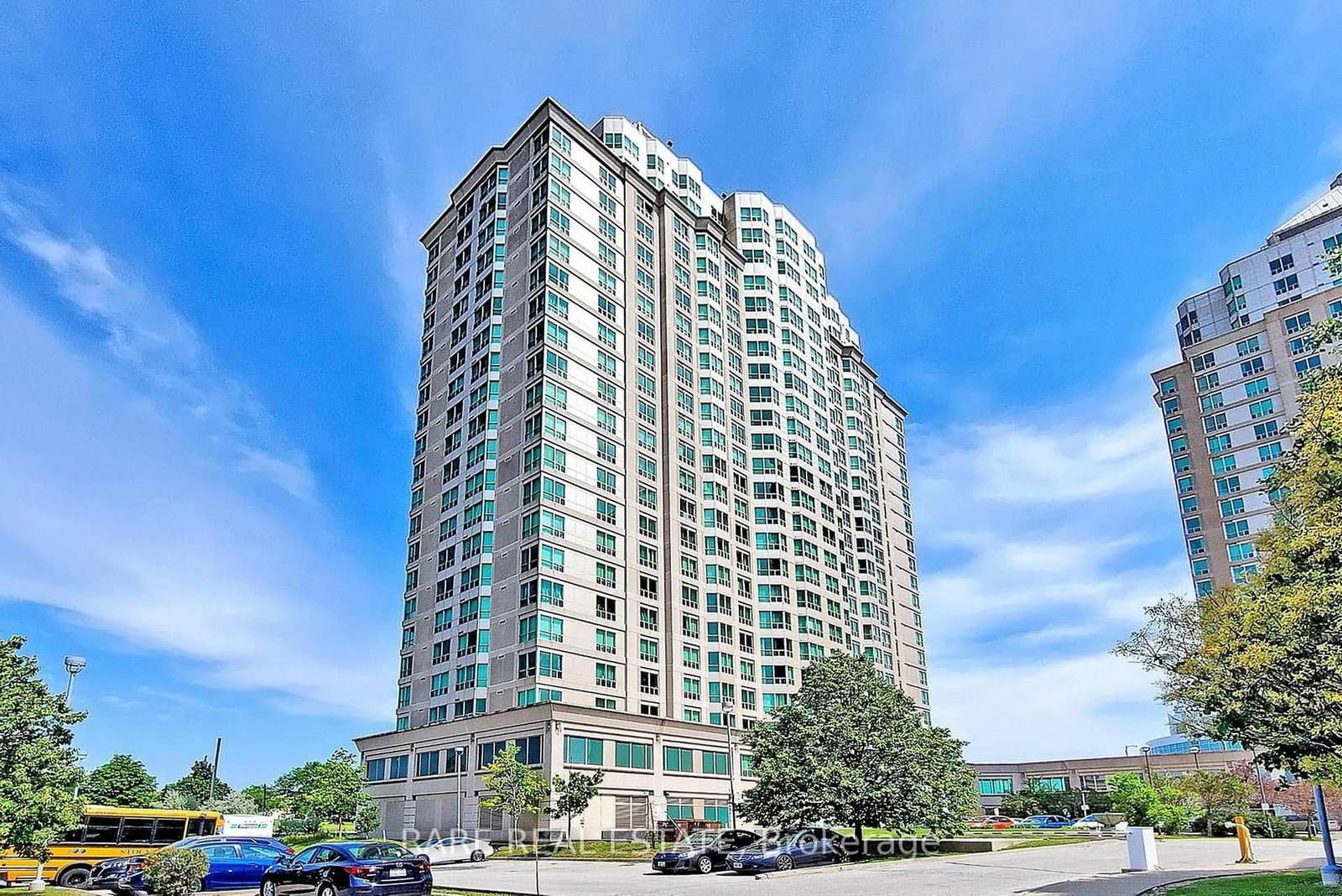 #1016 - 11 Lee Centre Drive