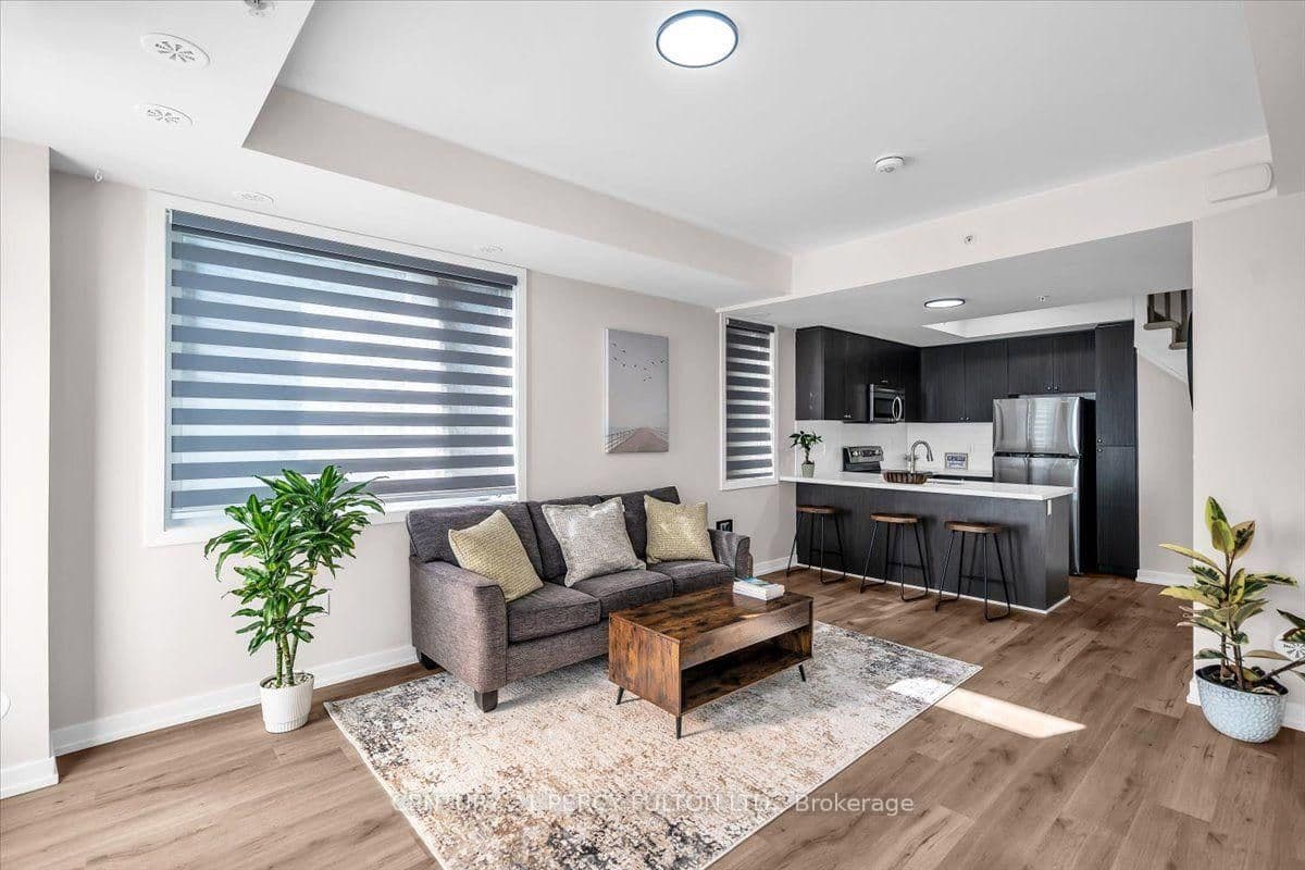 1555 Kingston Road Pickering On Road, Unit 207