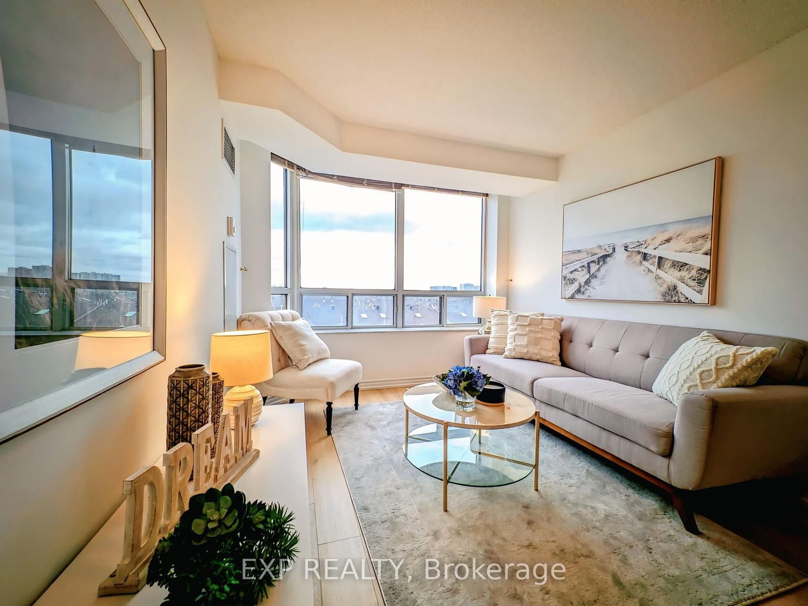 #712 - 3088 Kennedy Road