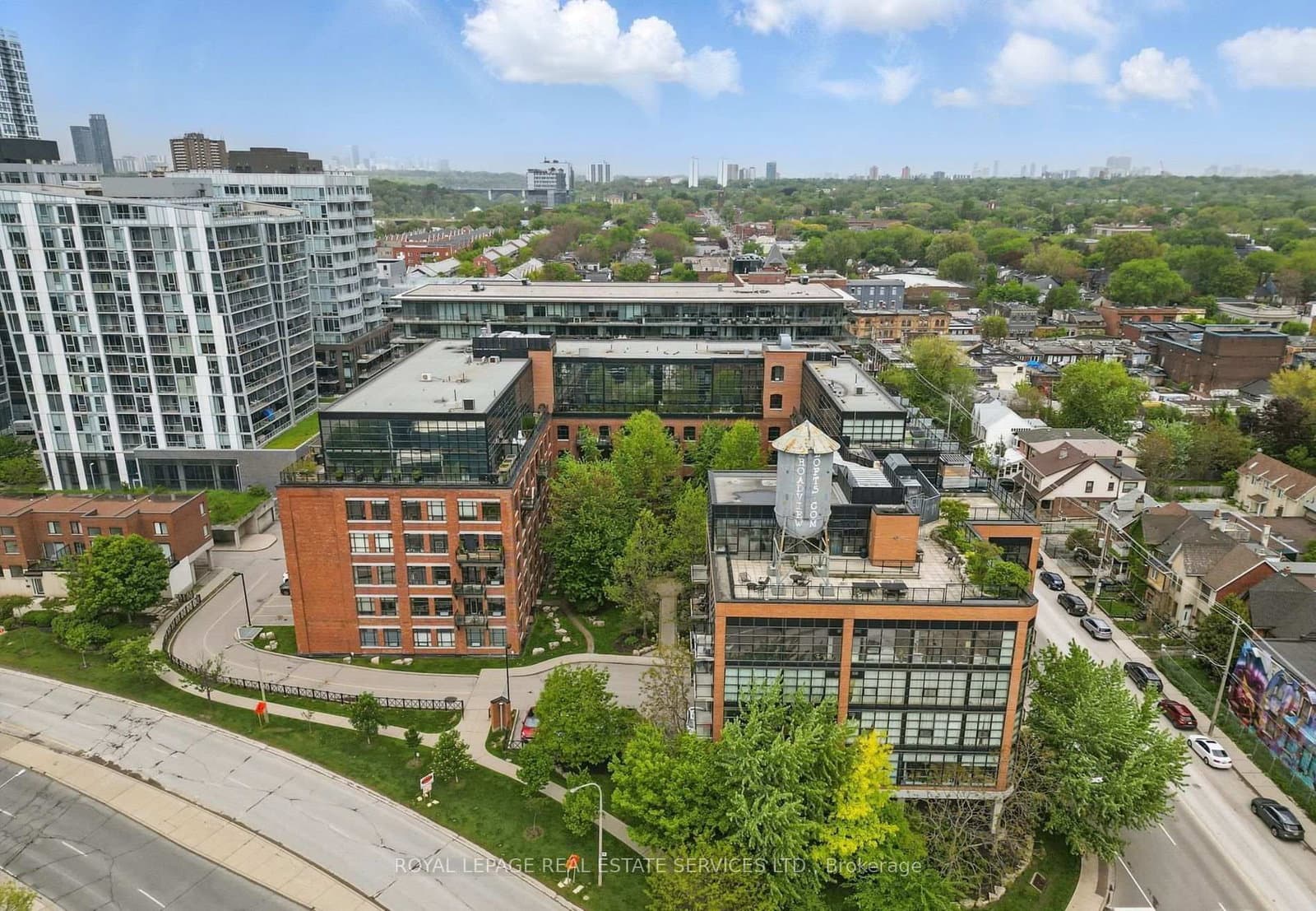 #326 - 68 Broadview Avenue