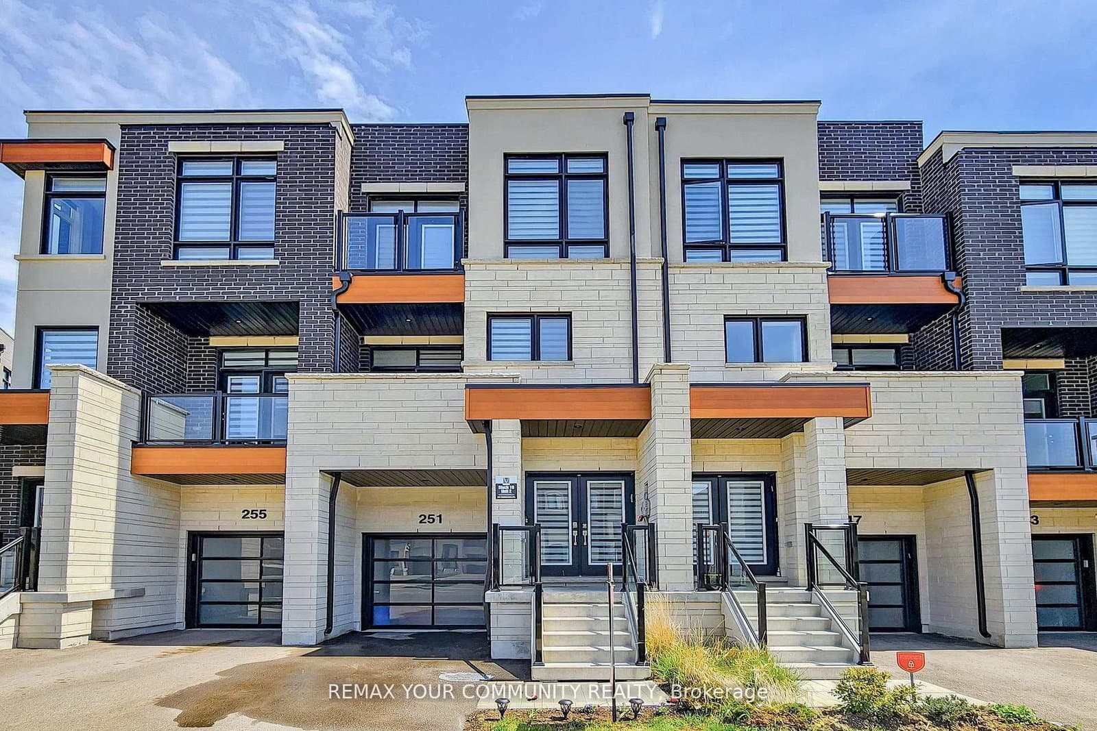 251 Thomas Cook Avenue