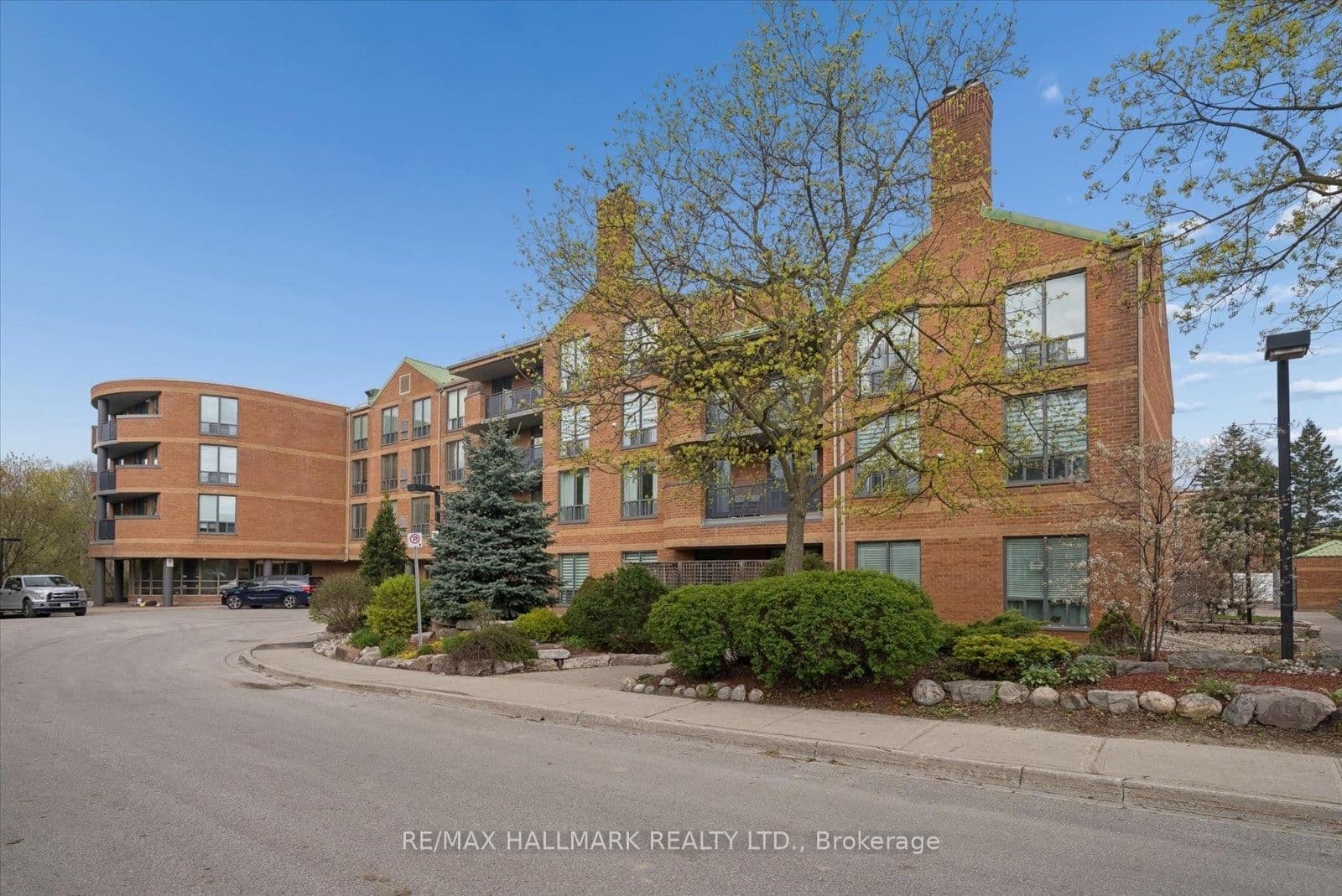 #302 - 30 Wilson Street