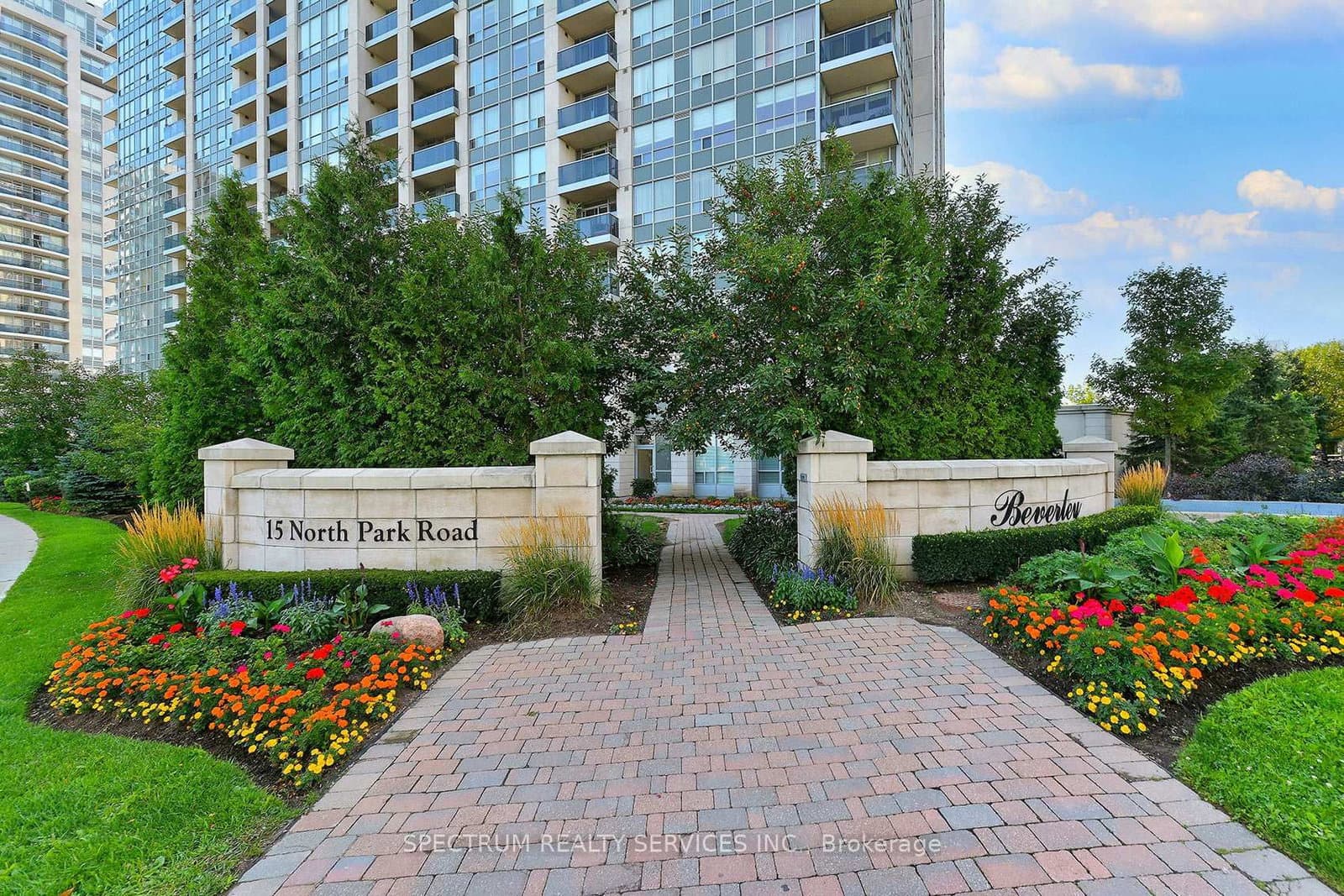 #904 - 15 North Park Road