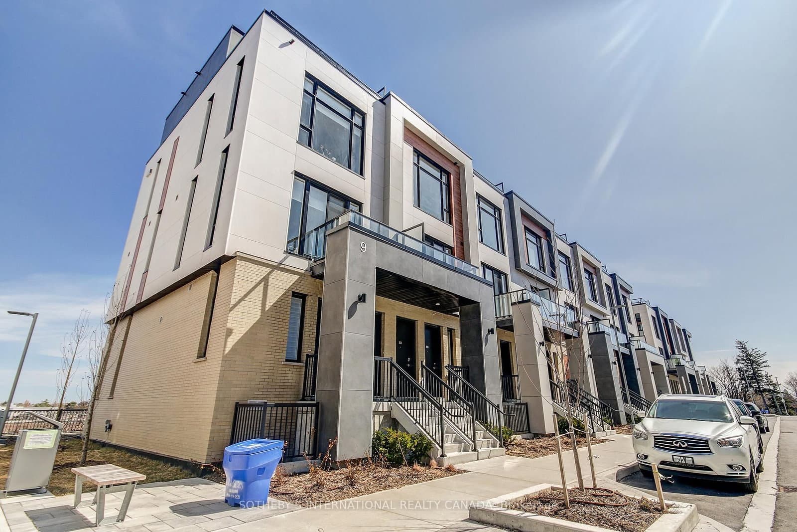 9 Steckley House Lane, Unit 508