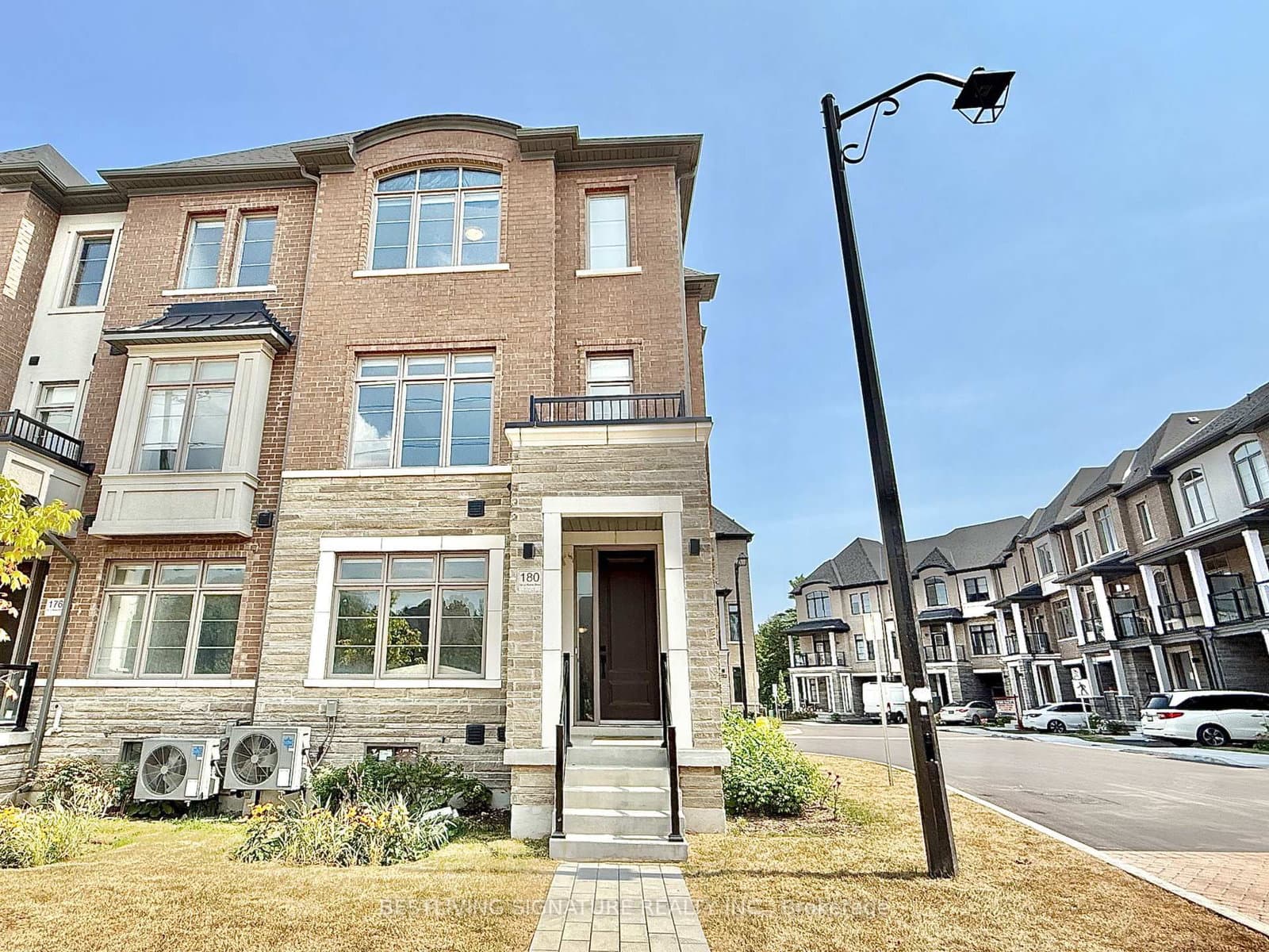 180 De La Roche Drive