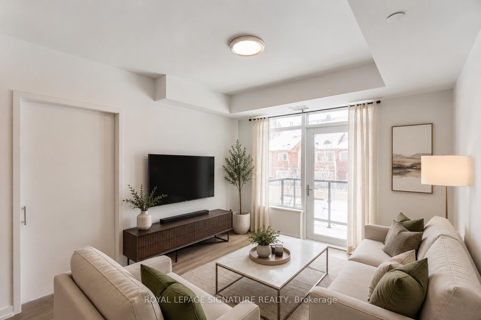 8 Beverley Glen Boulevard, Unit 228