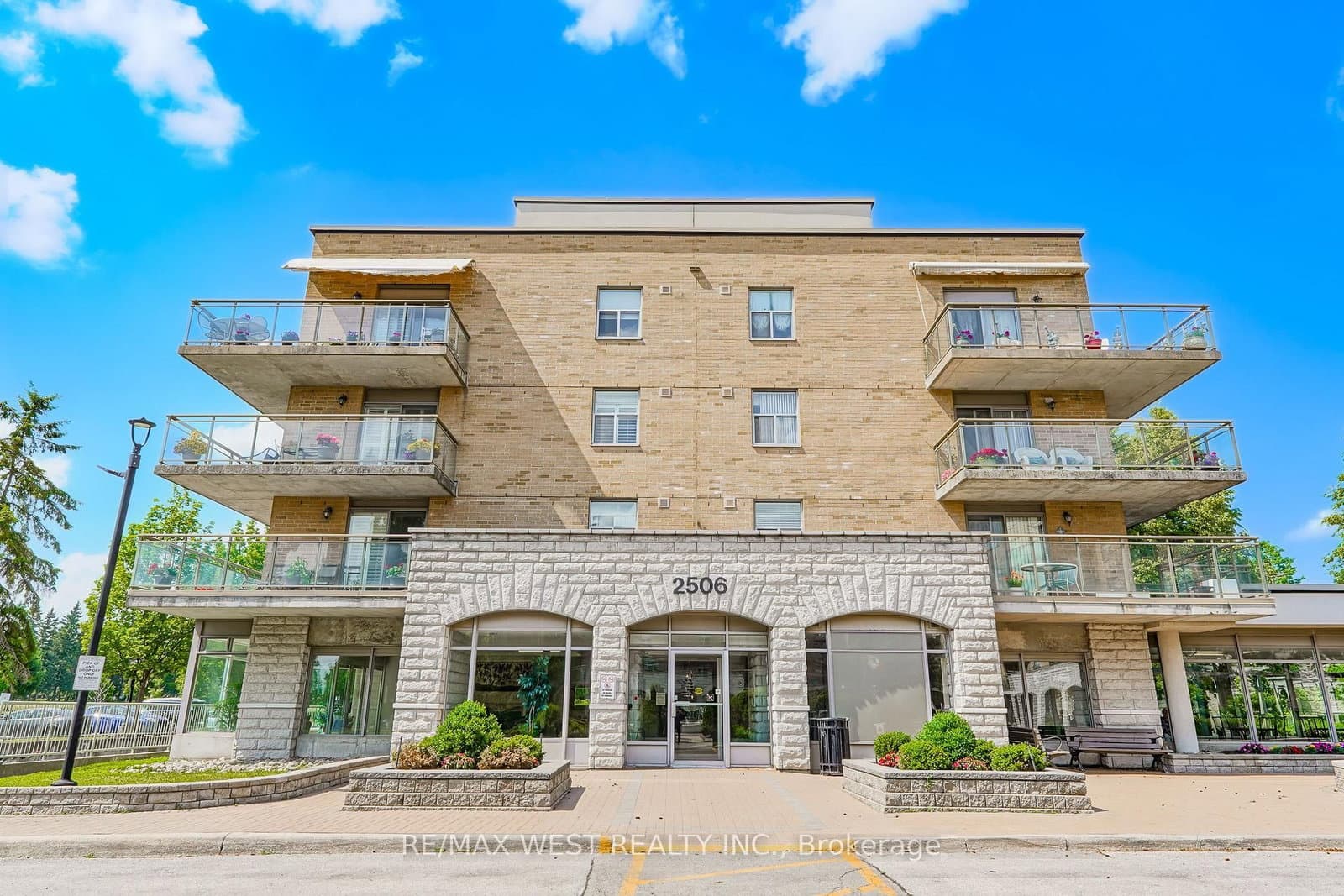 #414 - 2506 Rutherford Road
