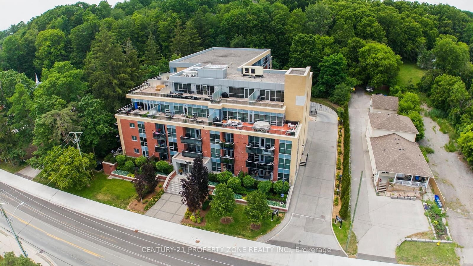 #219 - 8302 Islington Avenue