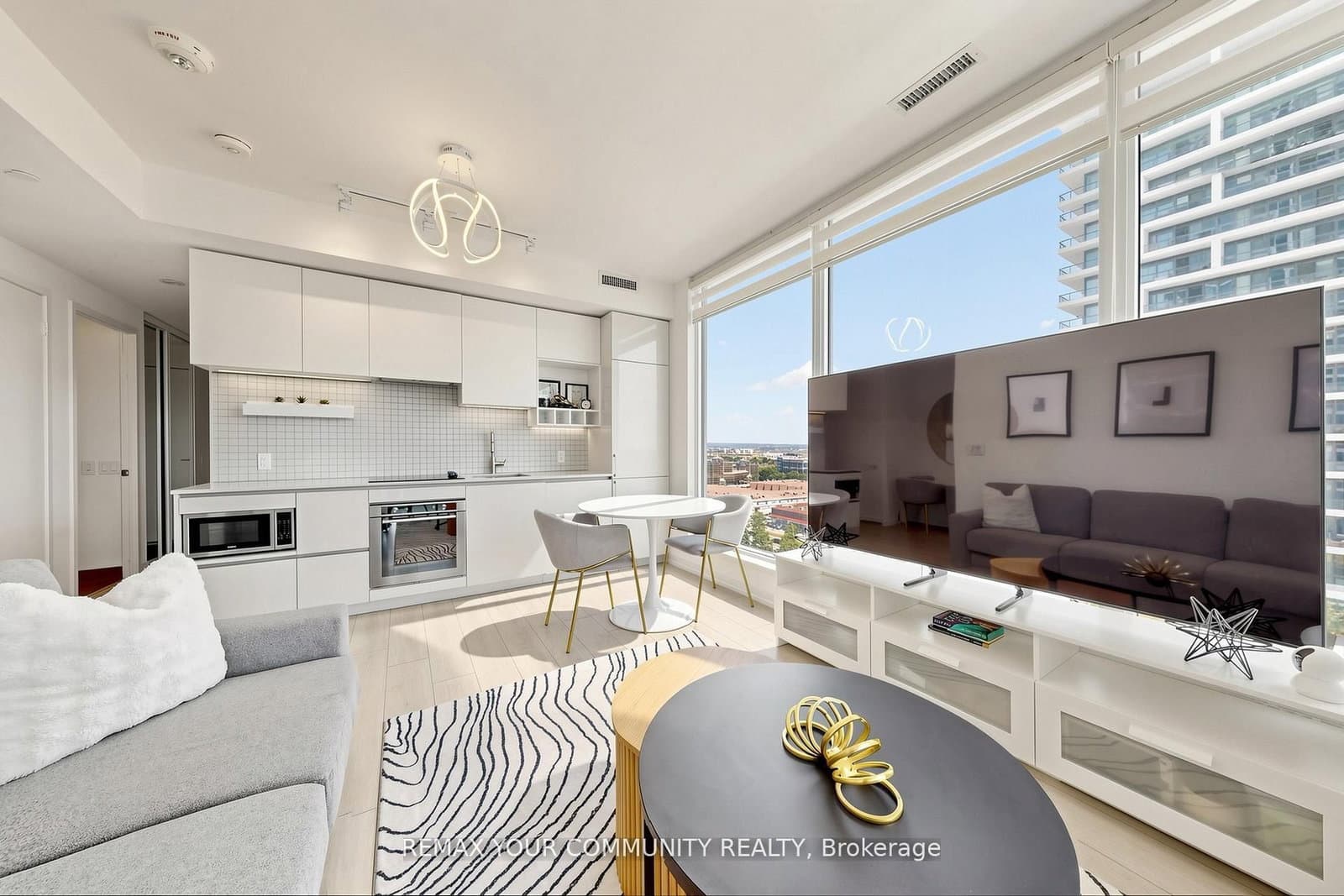 #1503 - 898 Portage Parkway