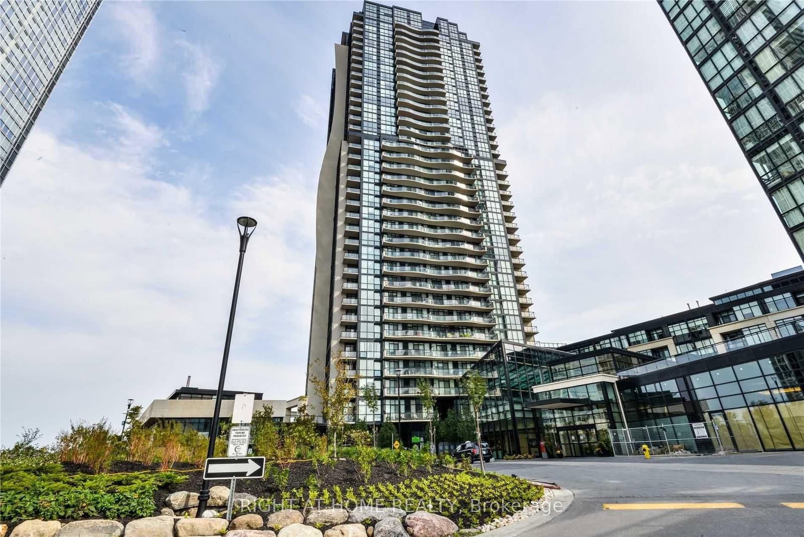 2900 Highway 7 Road, Unit 2606