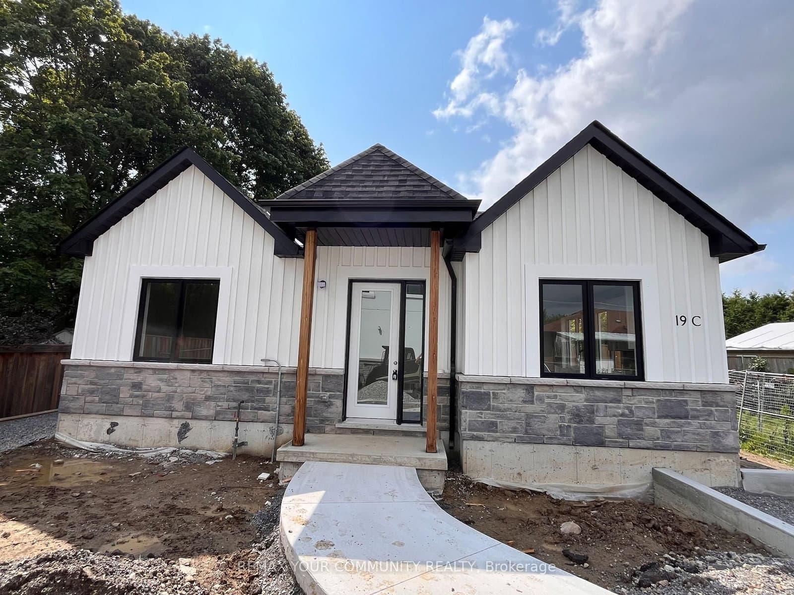 19 Cousins Drive, Unit 3