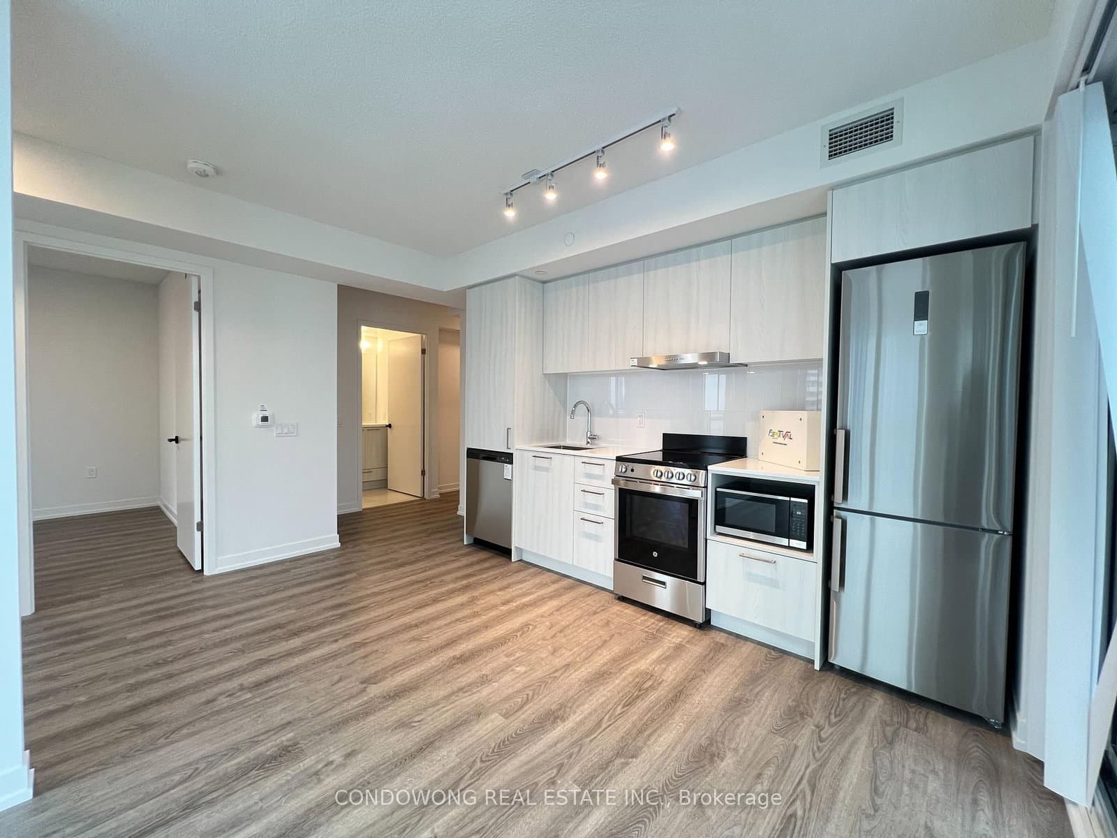 195 Commerce Street, Unit 4015
