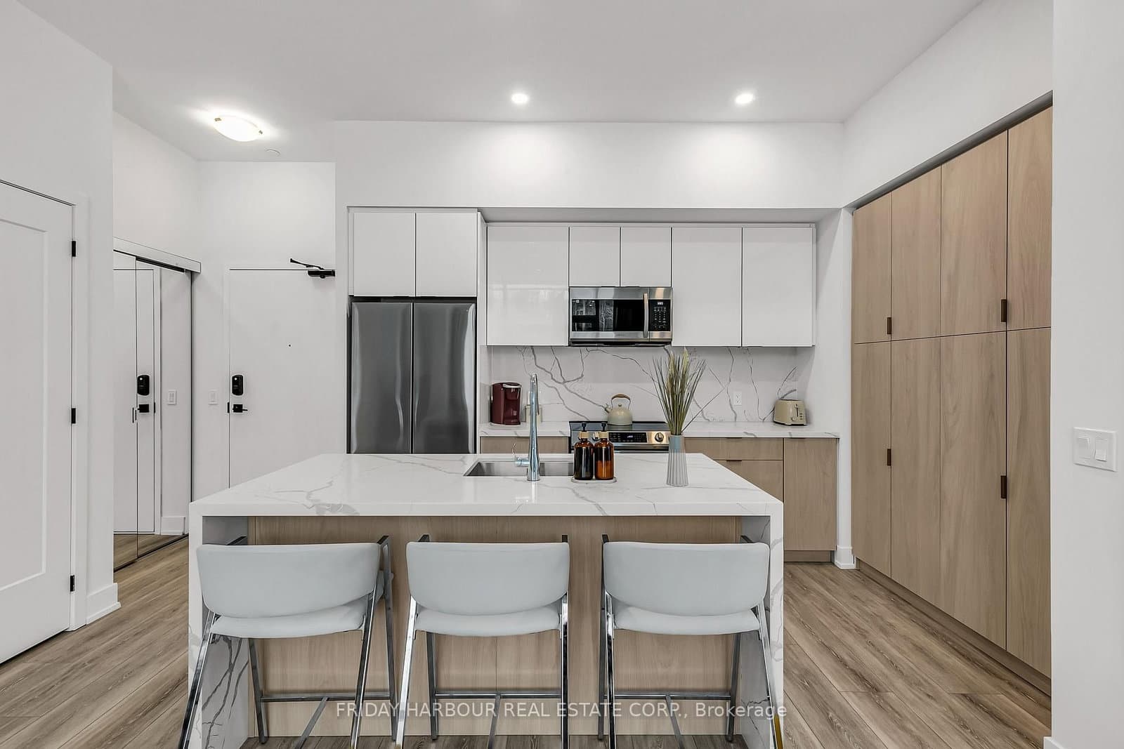 #144 - 415 Sea Ray Avenue