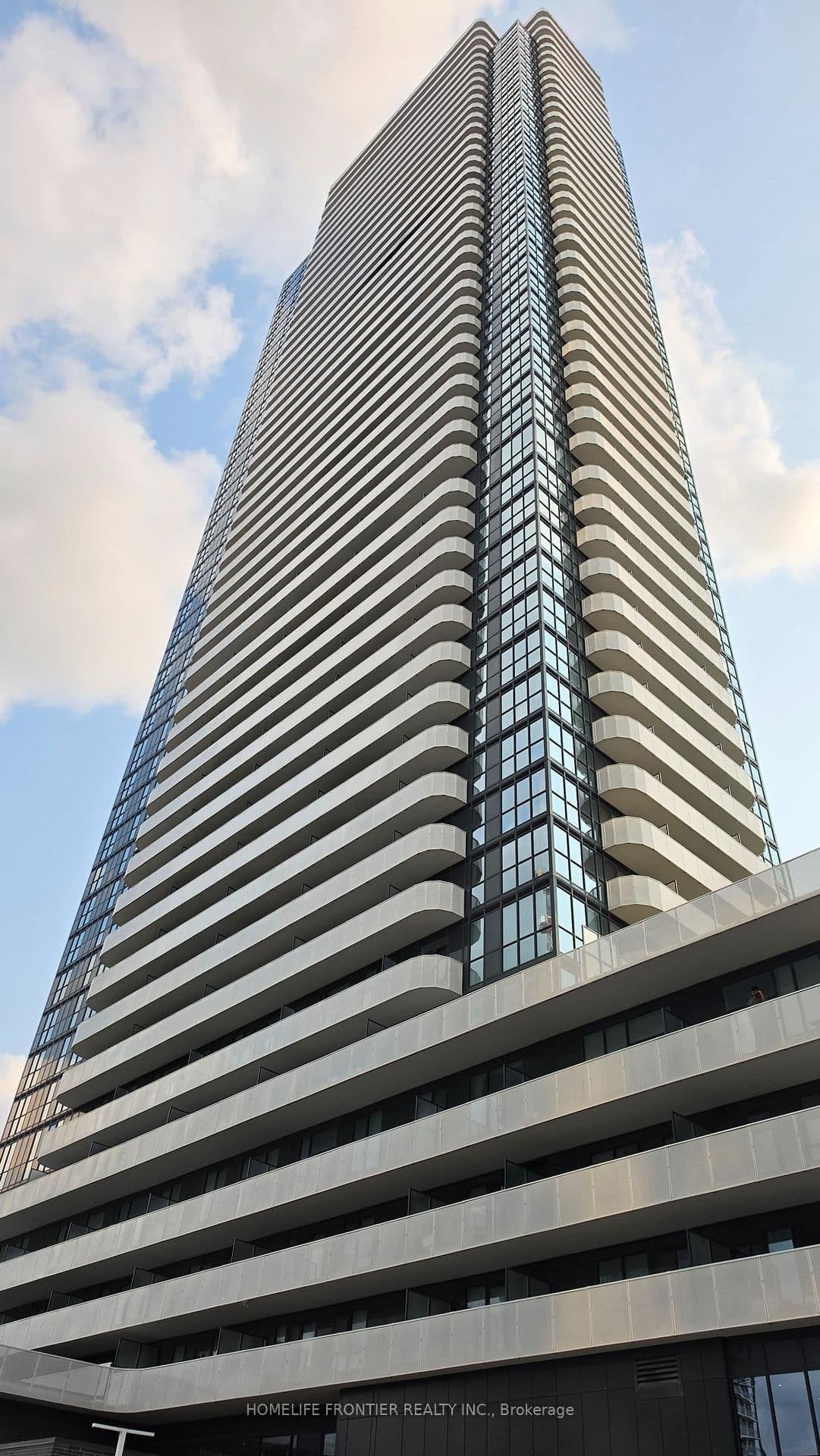 195 Commerce Street, Unit 4007