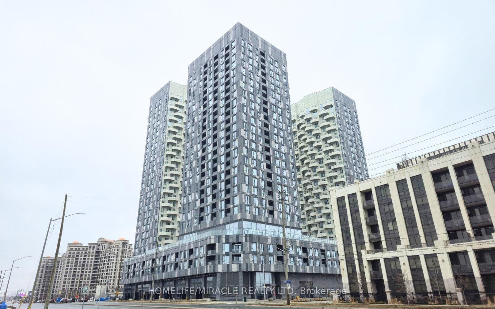 #2118 - 10 Abeja Street