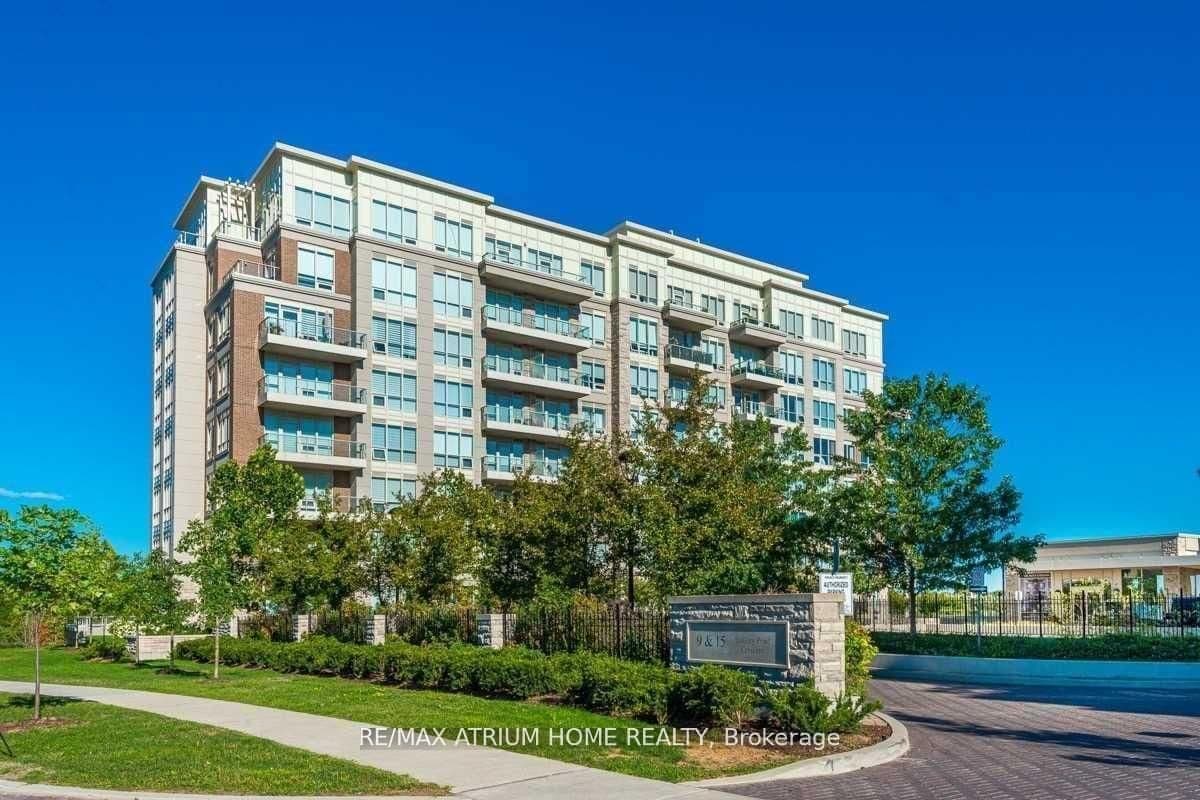 #711 - 15 Stollery Pond Crescent