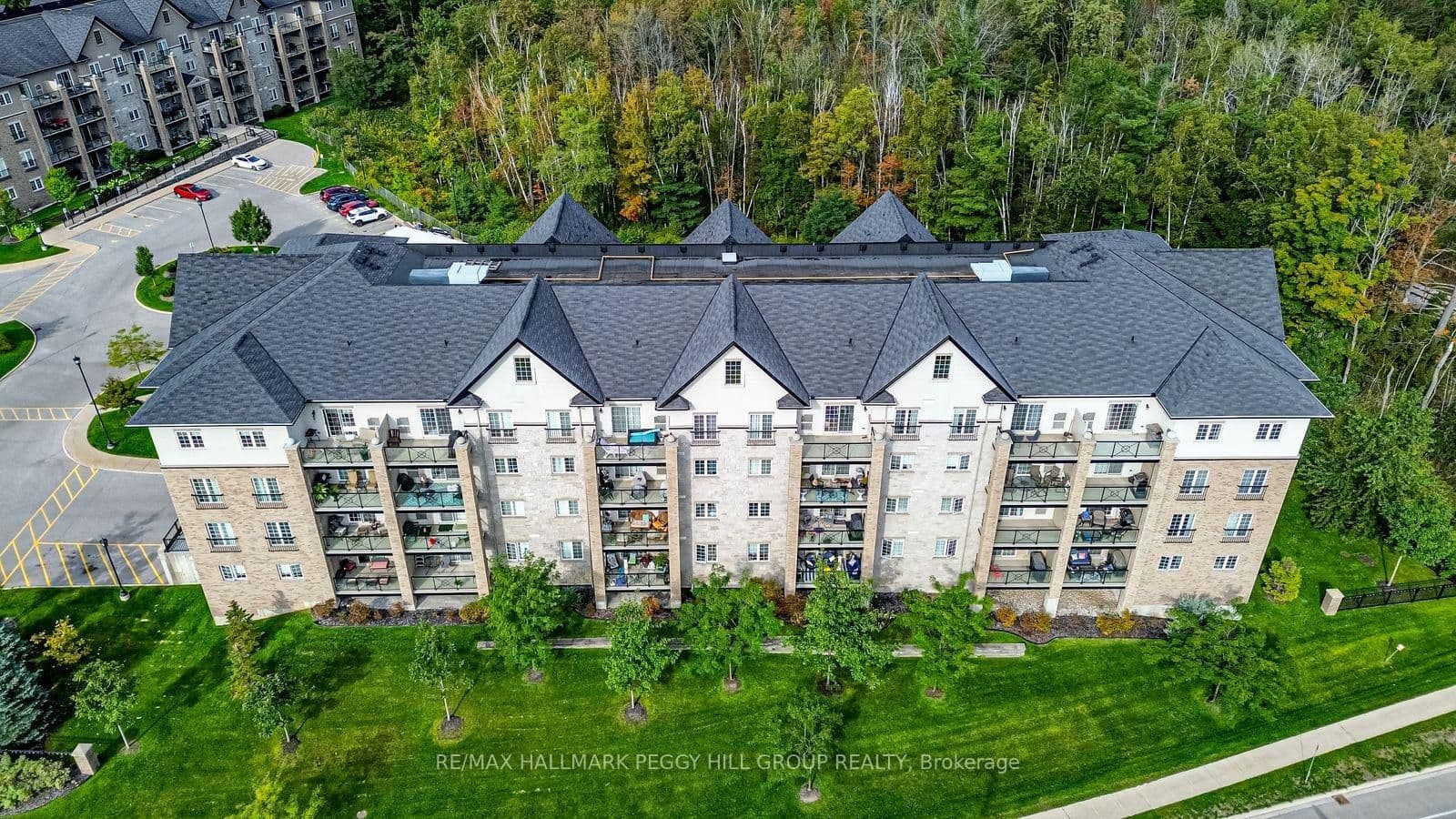 40 Ferndale Drive S, Unit 402