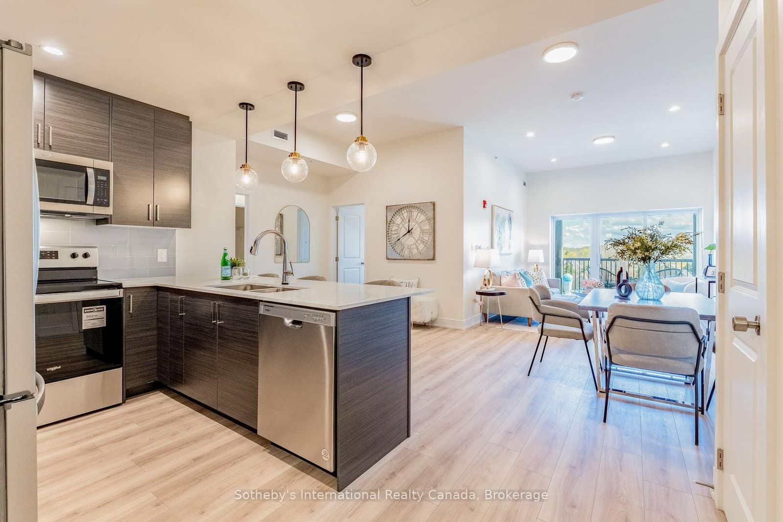 121 Mary Street, Unit 417
