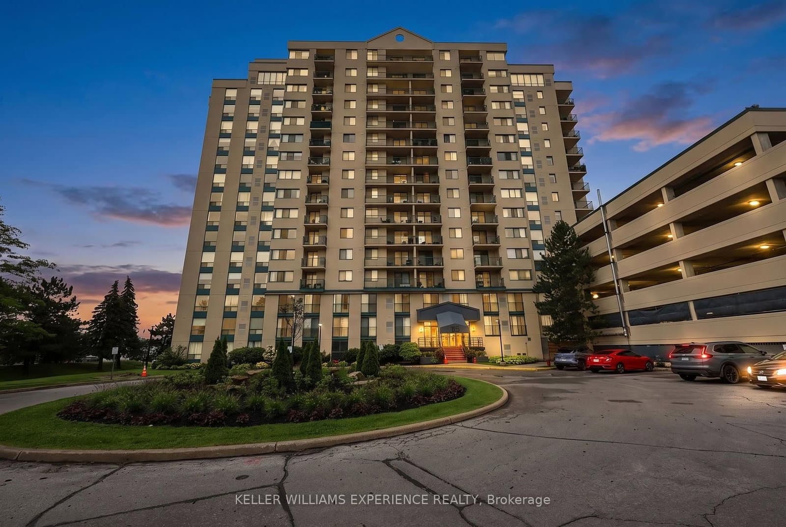 ##904 - 75 ELLEN Street