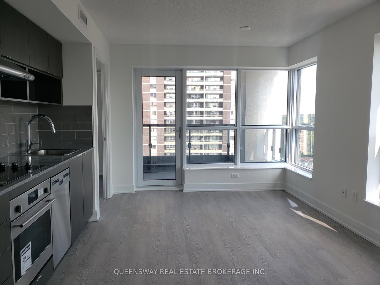 #1504 - 7 Mabelle Avenue
