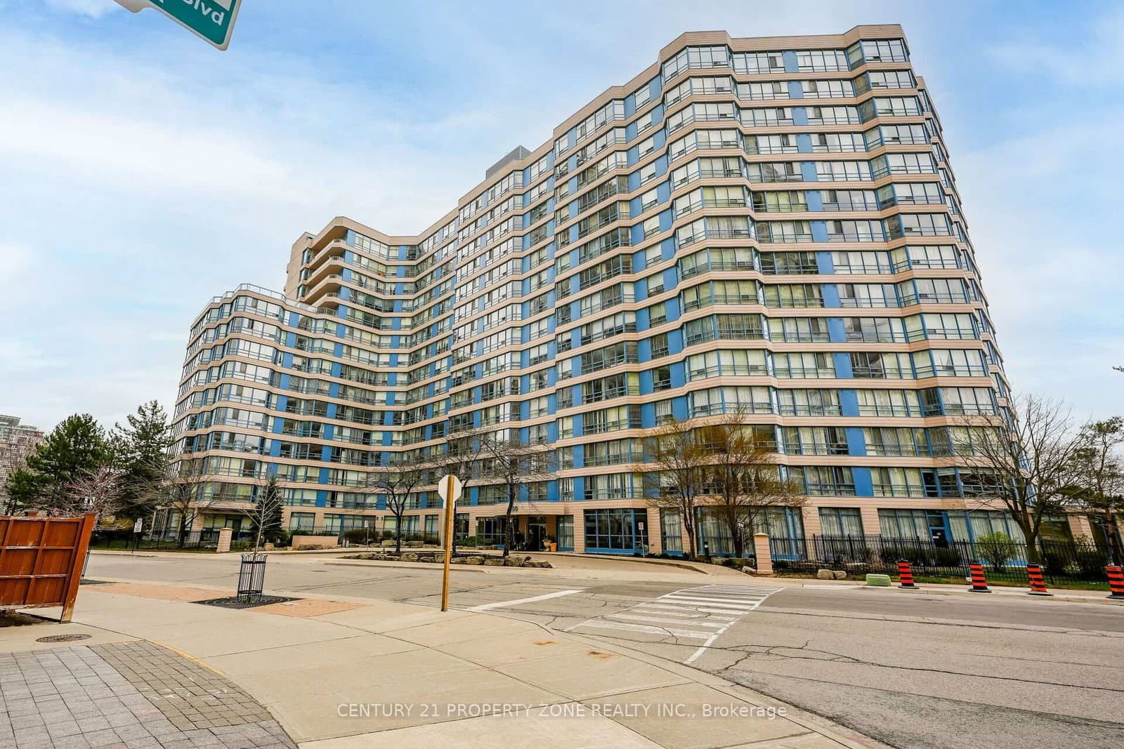 #318 - 250 Webb Drive