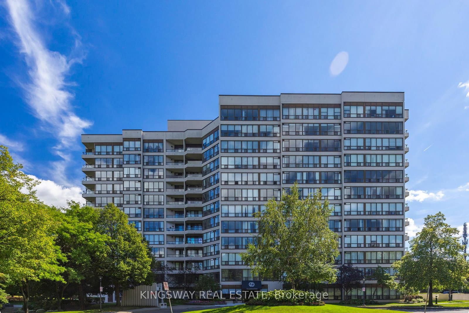 #507 - 12 Laurelcrest Street