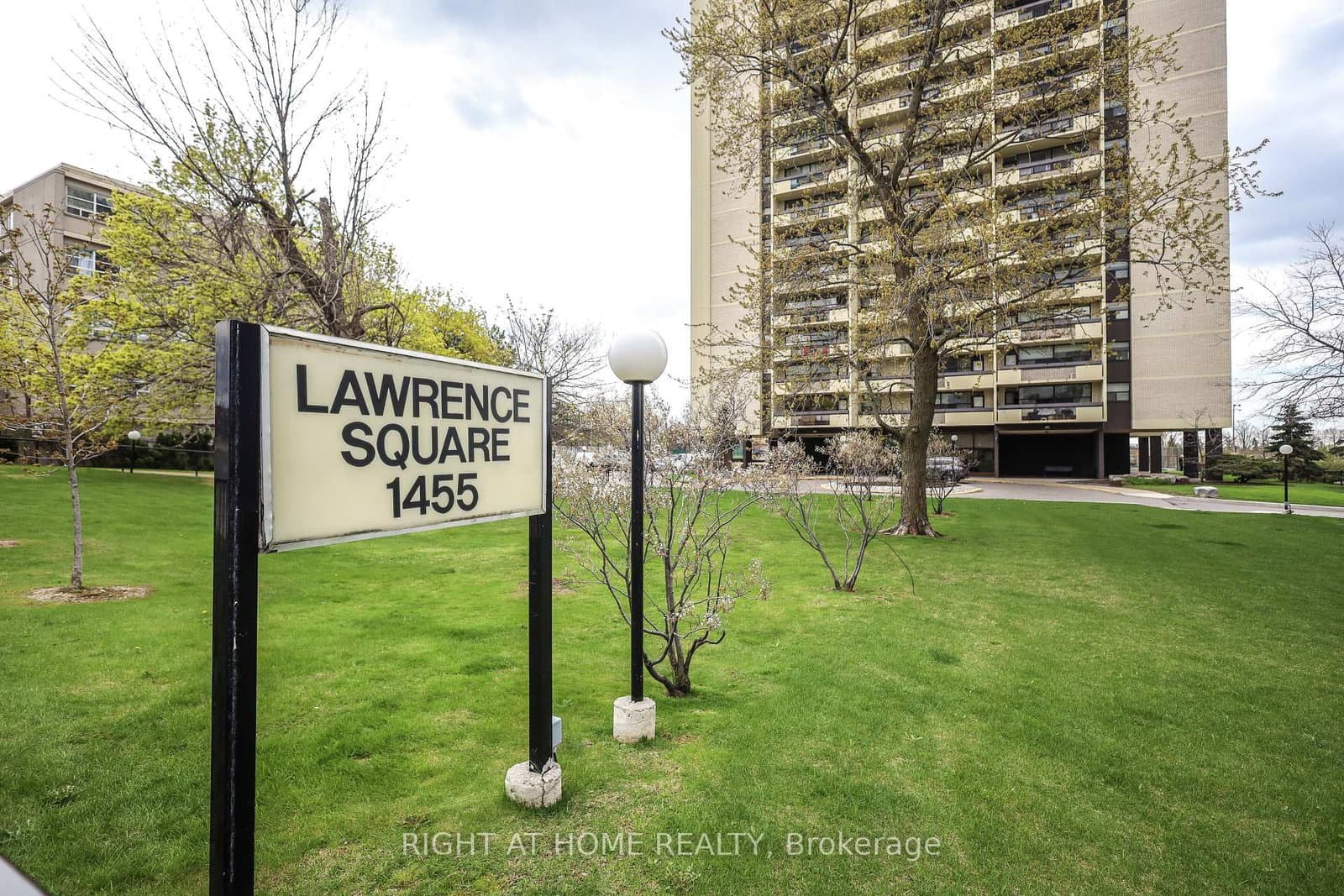 #207 - 1455 Lawrence Avenue W