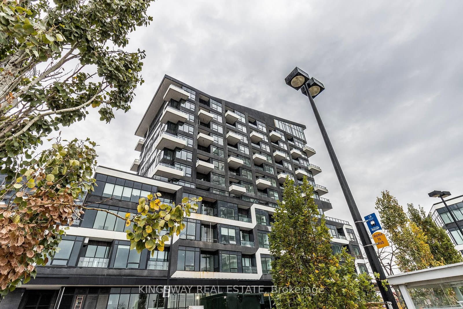 #901 - 2481 Taunton Road