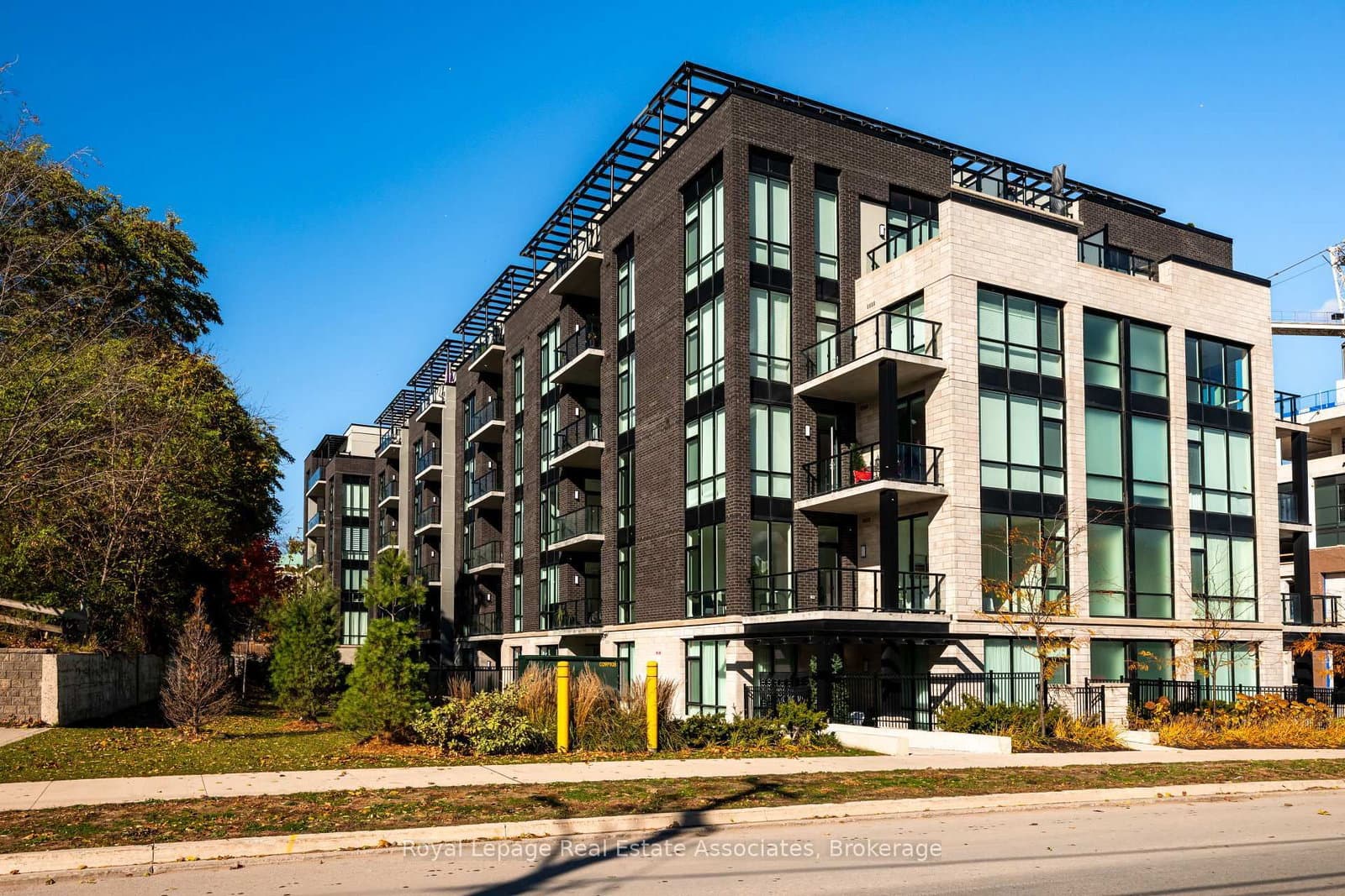 42 Mill Street, Unit 209