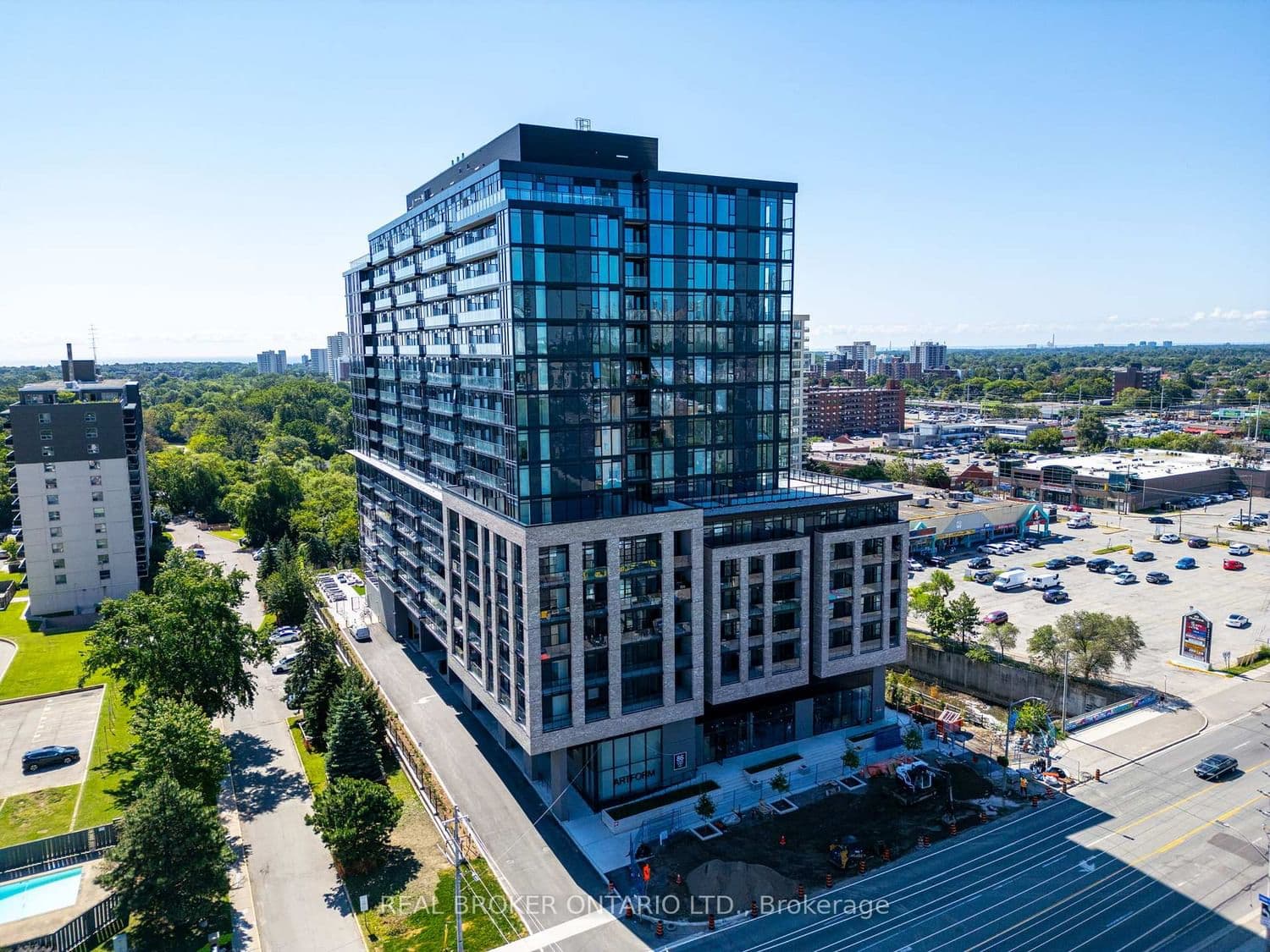 #1602 - 86 Dundas Street E