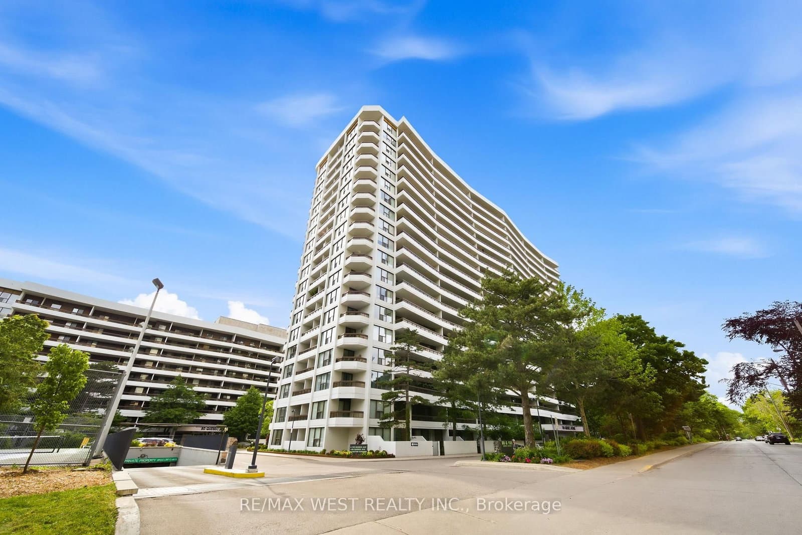 #1509 - 100 Quebec Avenue