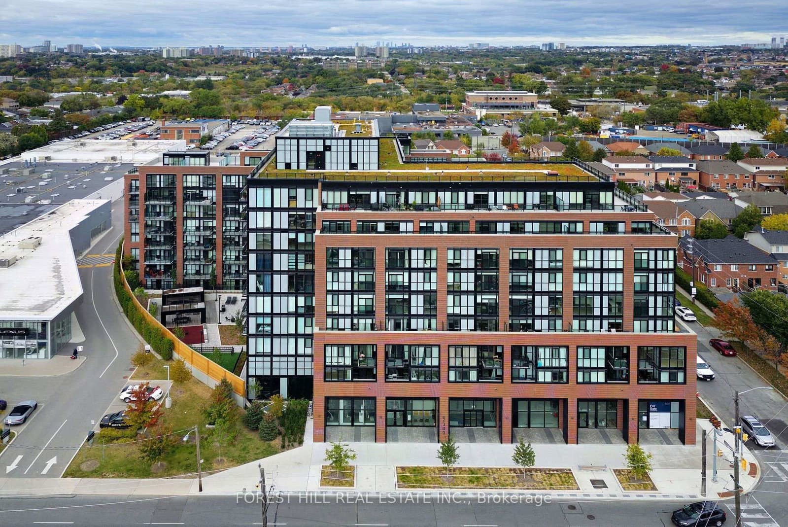 #725 - 2300 ST CLAIR Avenue W