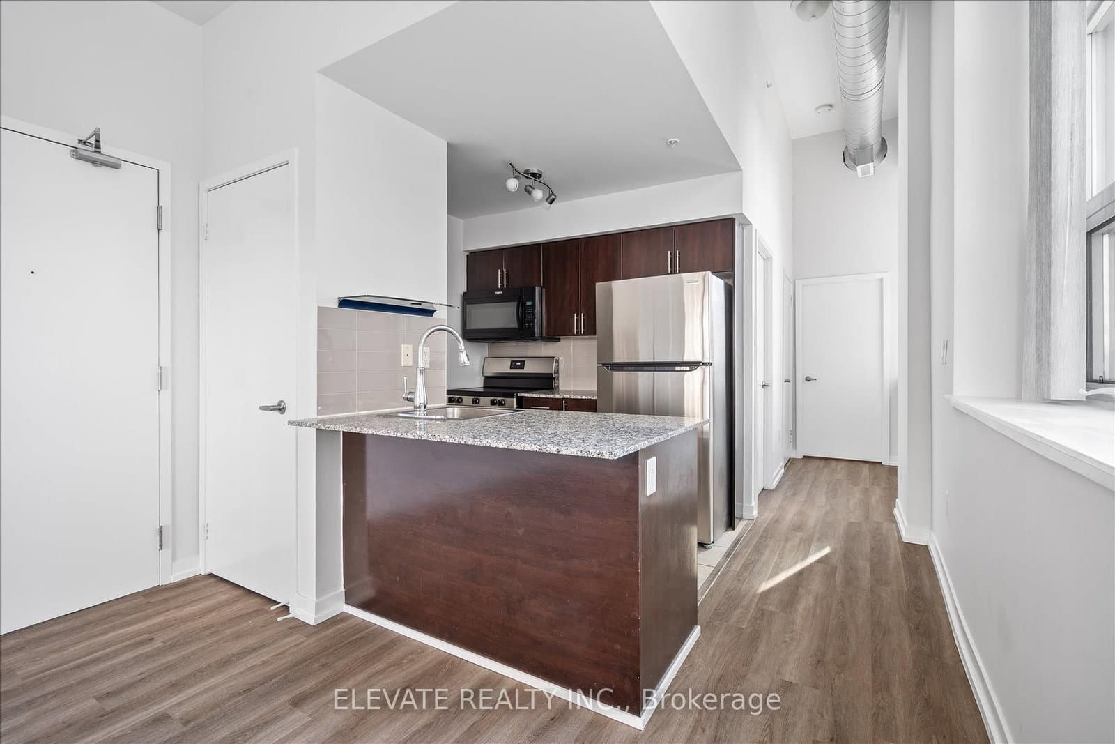 #328 - 1410 Dupont Street