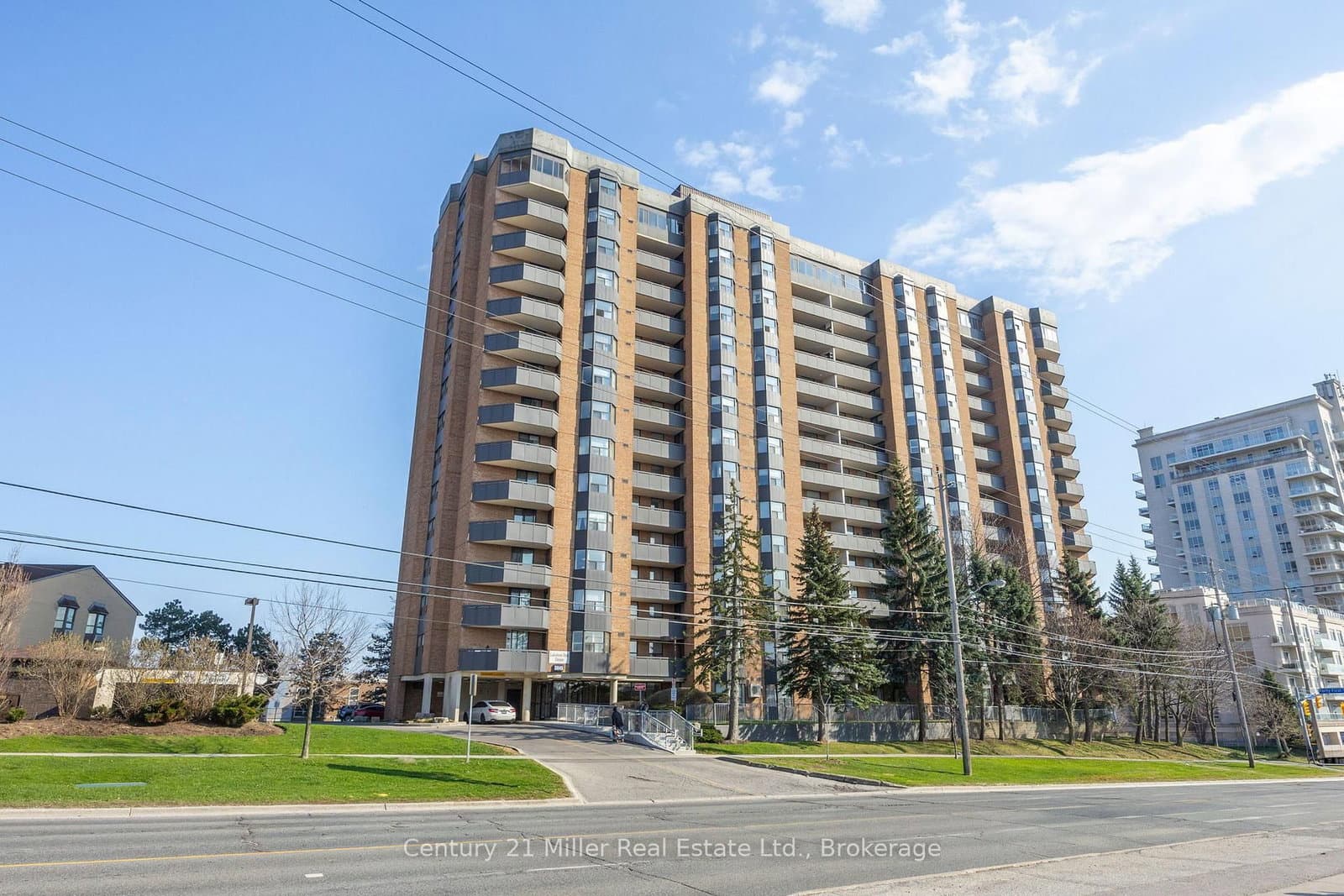 #411 - 3845 Lake Shore Boulevard W