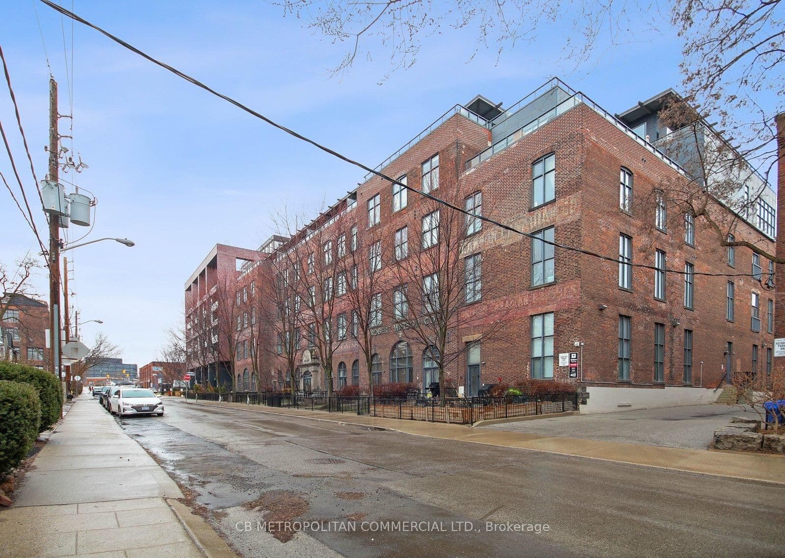 #405 - 363 Sorauren Avenue