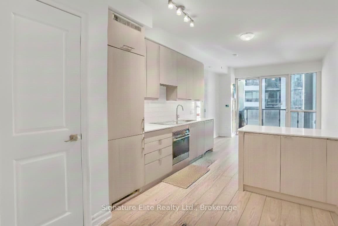 #3402 - 36 Elm Drive