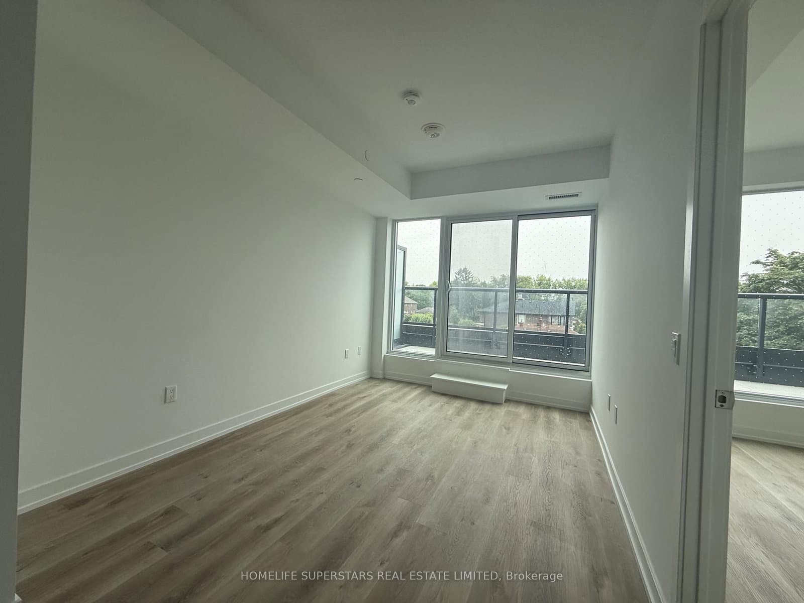 6 Chartwell Road, Unit 302