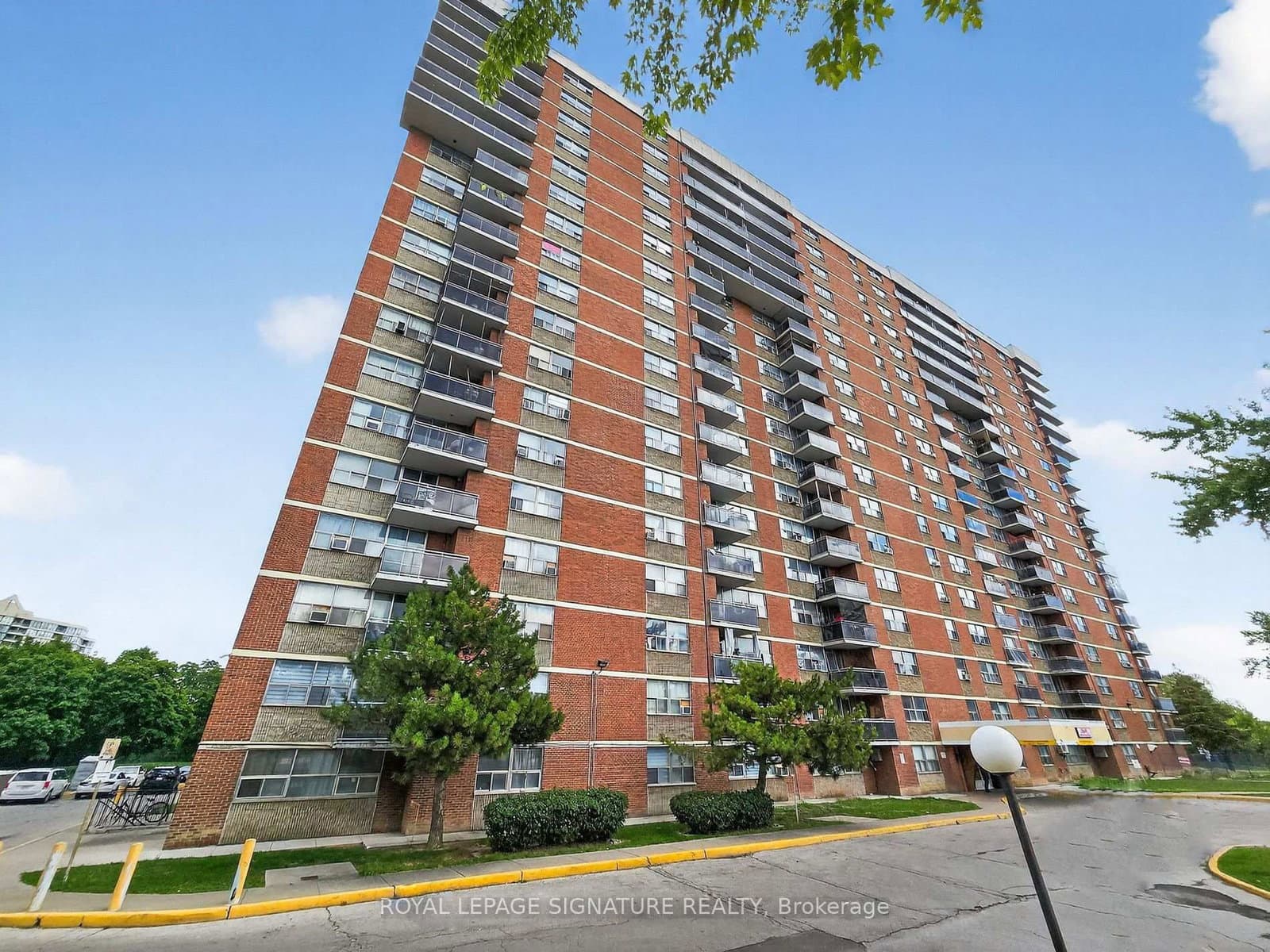 #1705 - 2645 Kipling Avenue